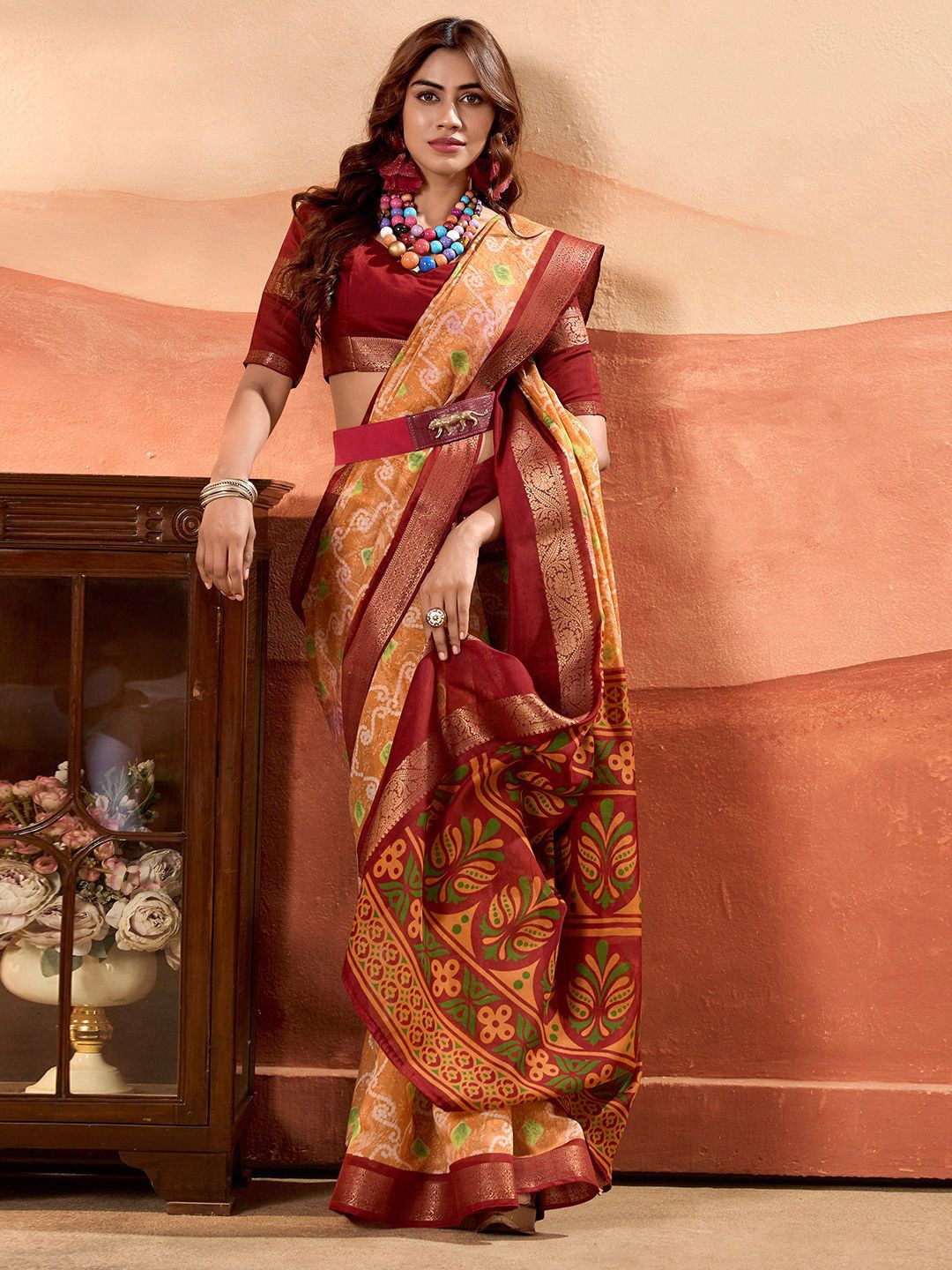 

Mitera Ethnic Motifs Printed Woven Design Zari Saree, Peach