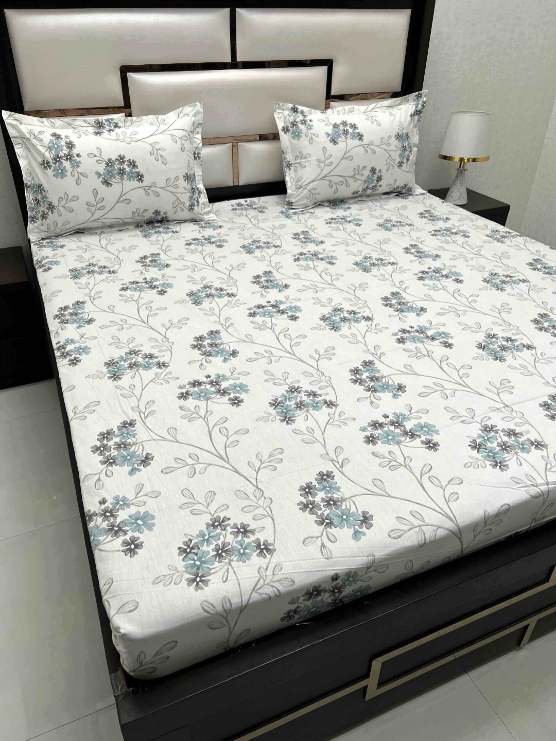 

Pure Decor White & Grey Floral King Bedsheet with 2 Pillow Covers