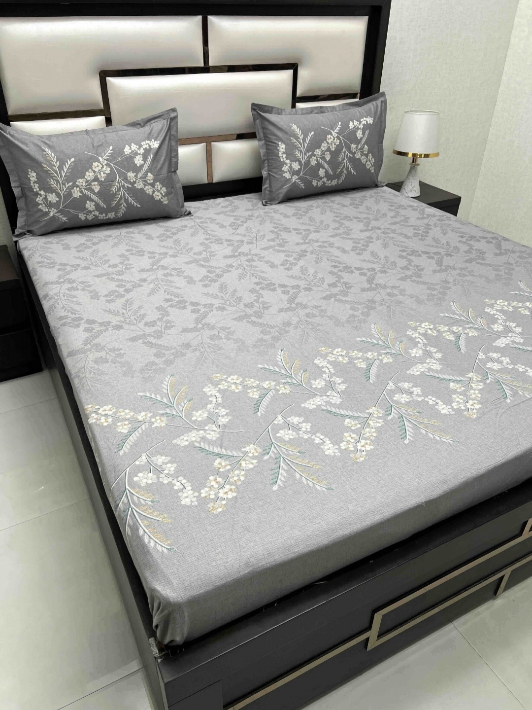 

Pure Decor Grey & Beige Floral 350 TC King Bedsheet with 2 Pillow Covers