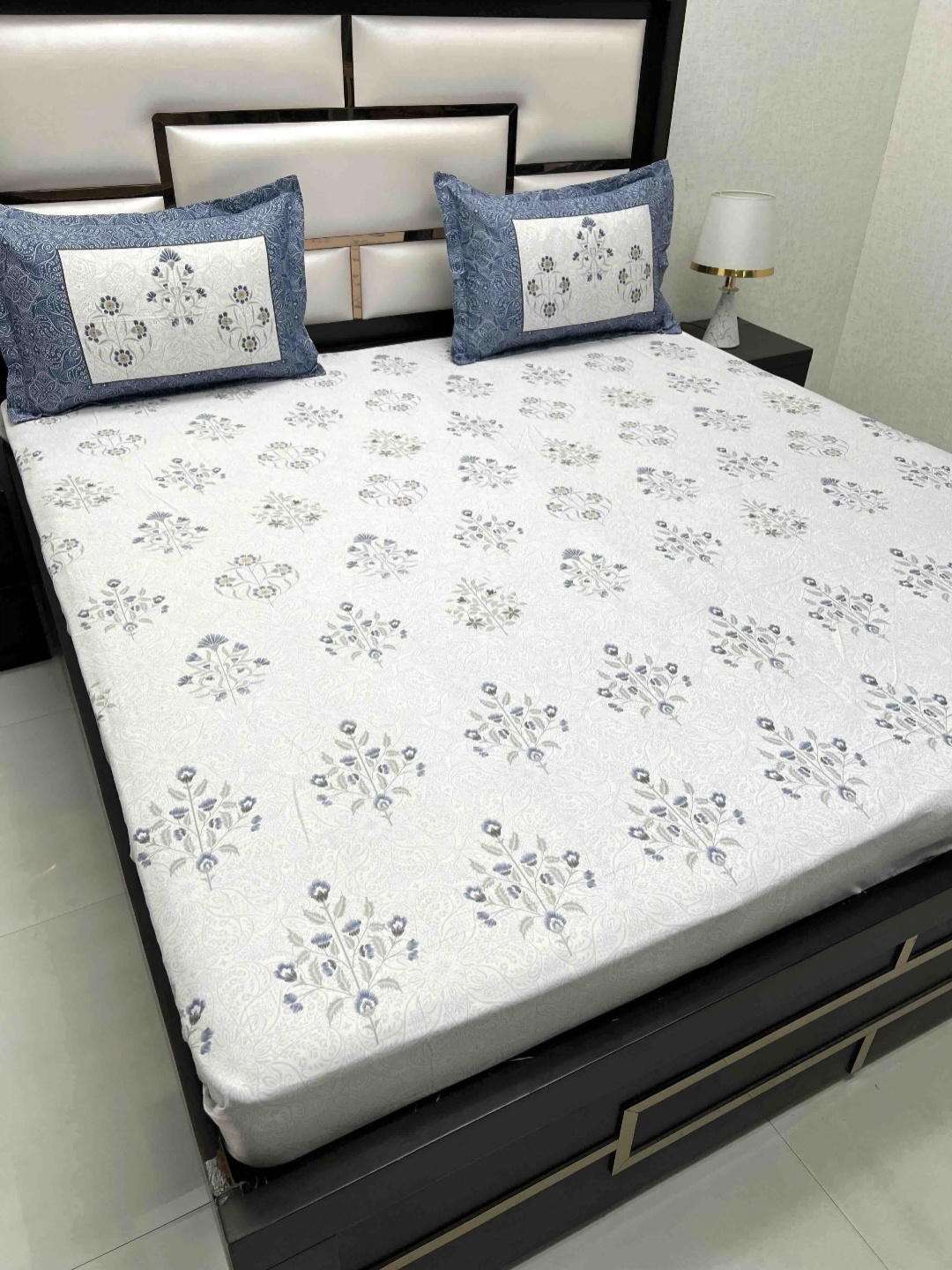 

Pure Decor White & Blue Floral 600 TC King Bedsheet with 2 Pillow Covers