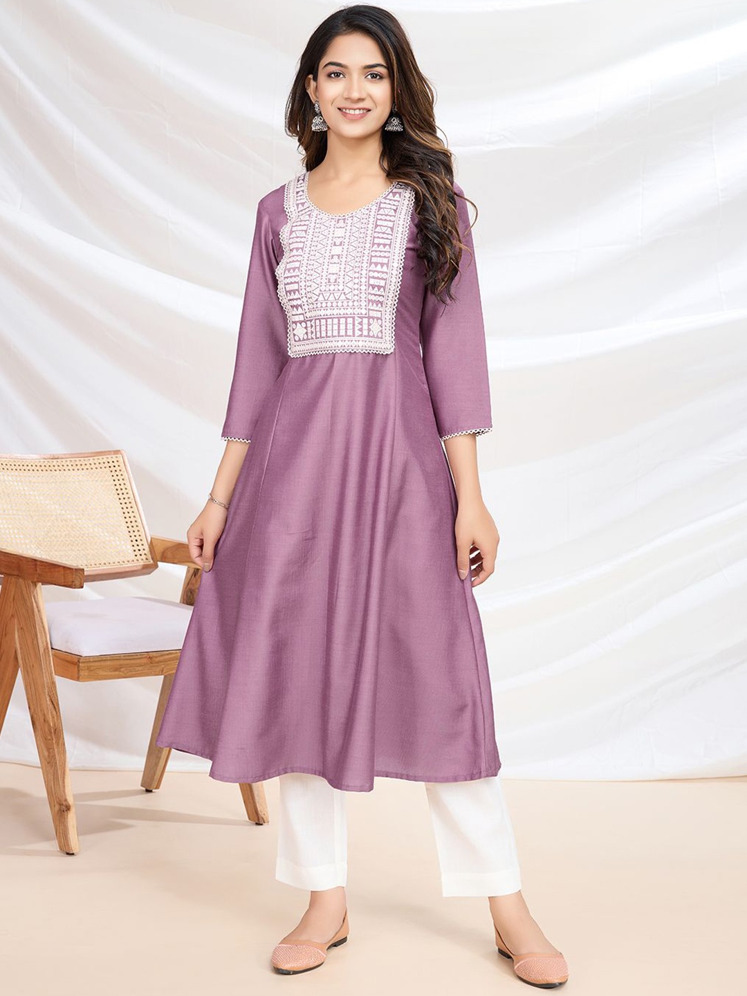 

MASSTANI BY INDDUS Geometric Embroidered Round Neck Three-Quarter Sleeves Kurta, Pink