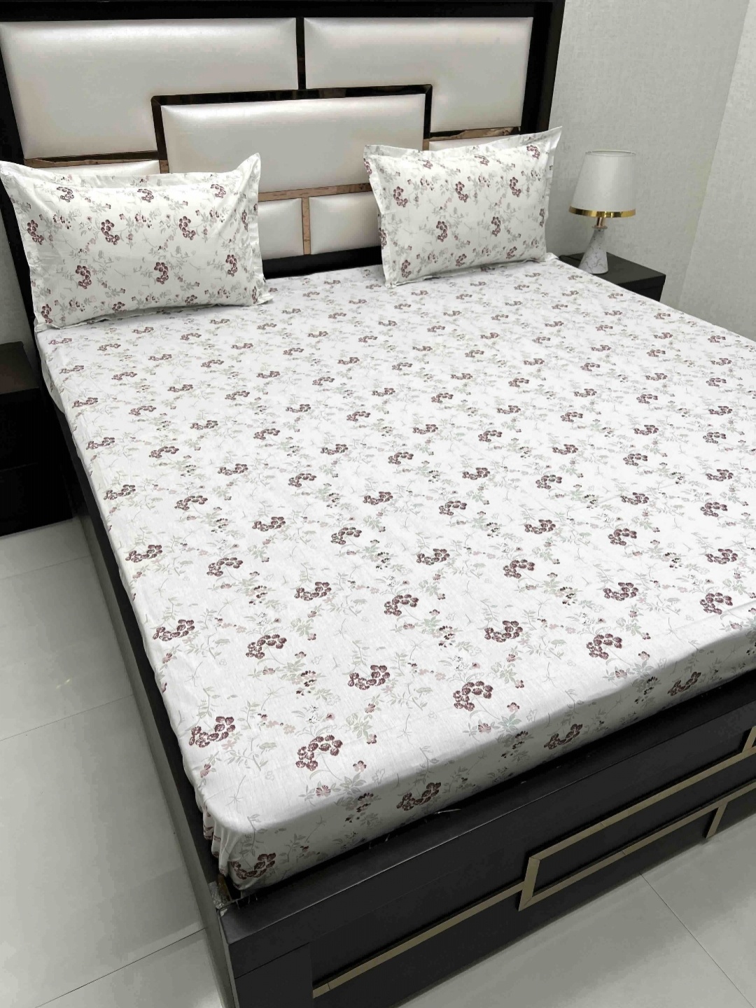 

Pure Decor Mansion White Printed 330 TC Pure Cotton King Bedsheet Set 2.72 m x 2.78 m