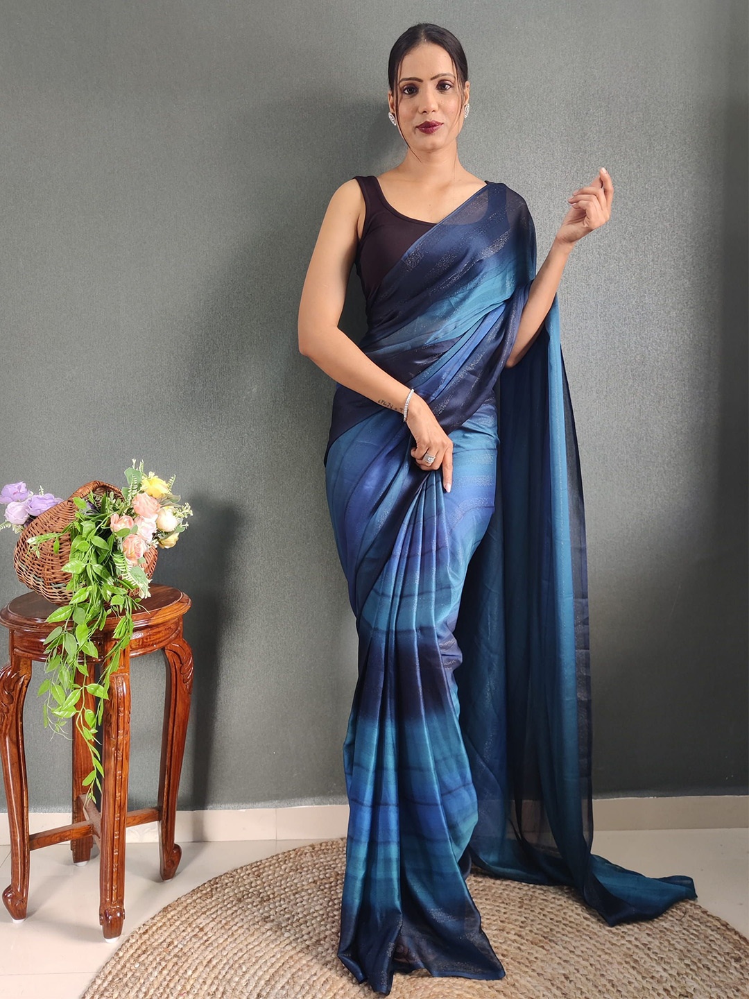 

KAYOMMI Striped Pure Crepe Ready to Wear Saree, Blue