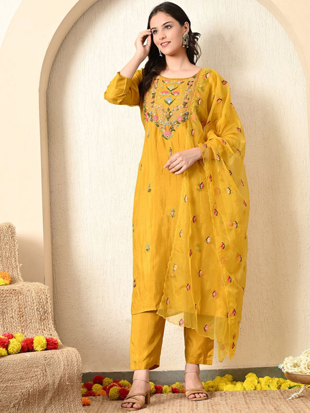 

ZARIKALI Floral Embroidered Thread Work Straight Kurta With Trousers & Dupatta, Yellow