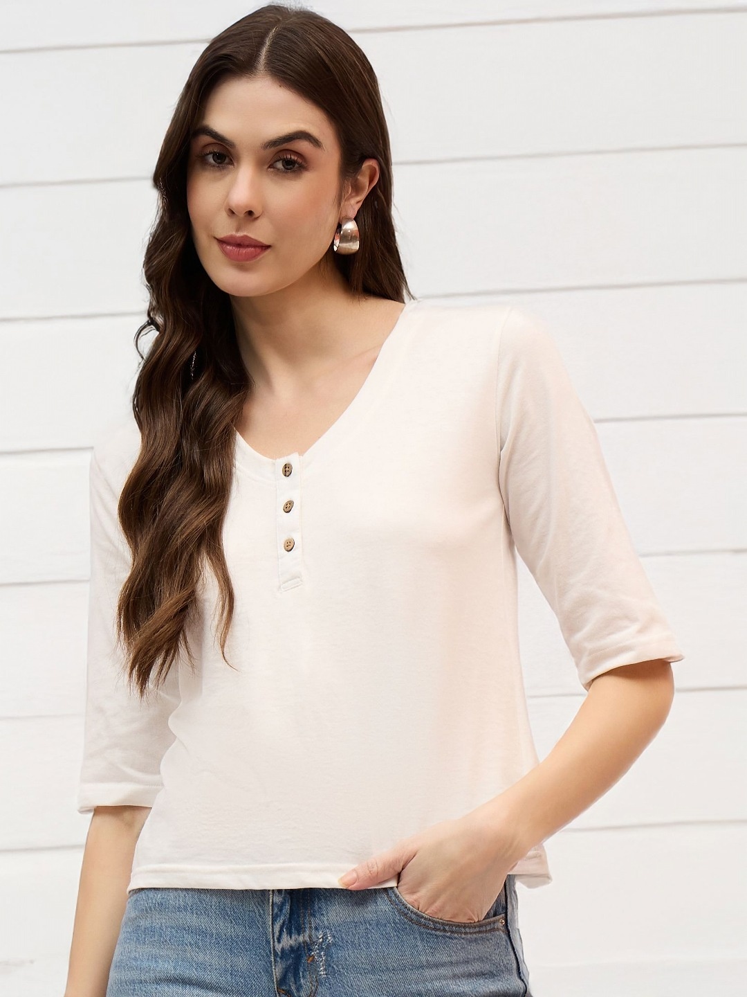 

DressBerry Women V-Neck Pockets T-shirt, White