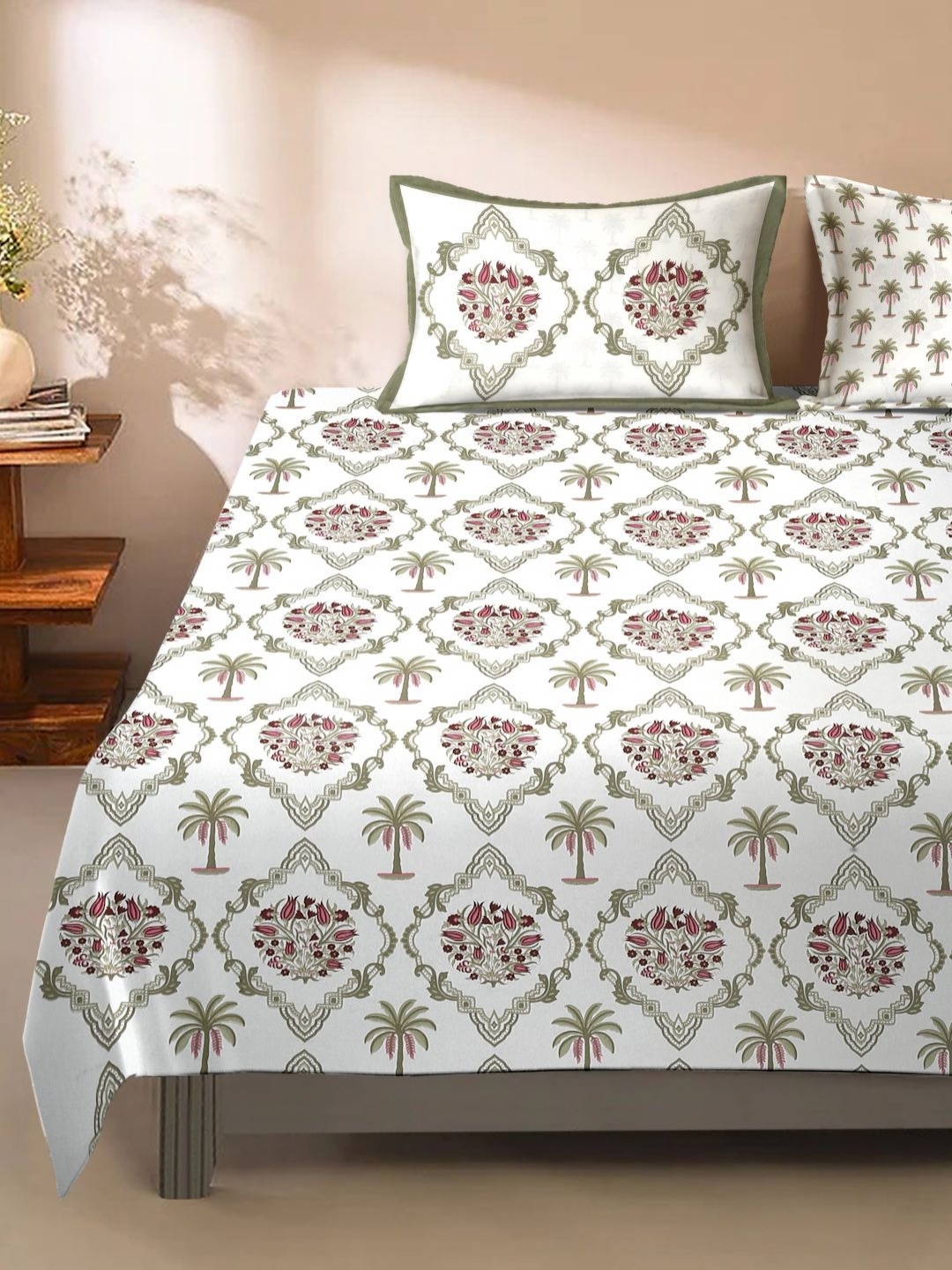 

eyda White & Green Floral 180 TC King Bedsheet with 2 Pillow Covers