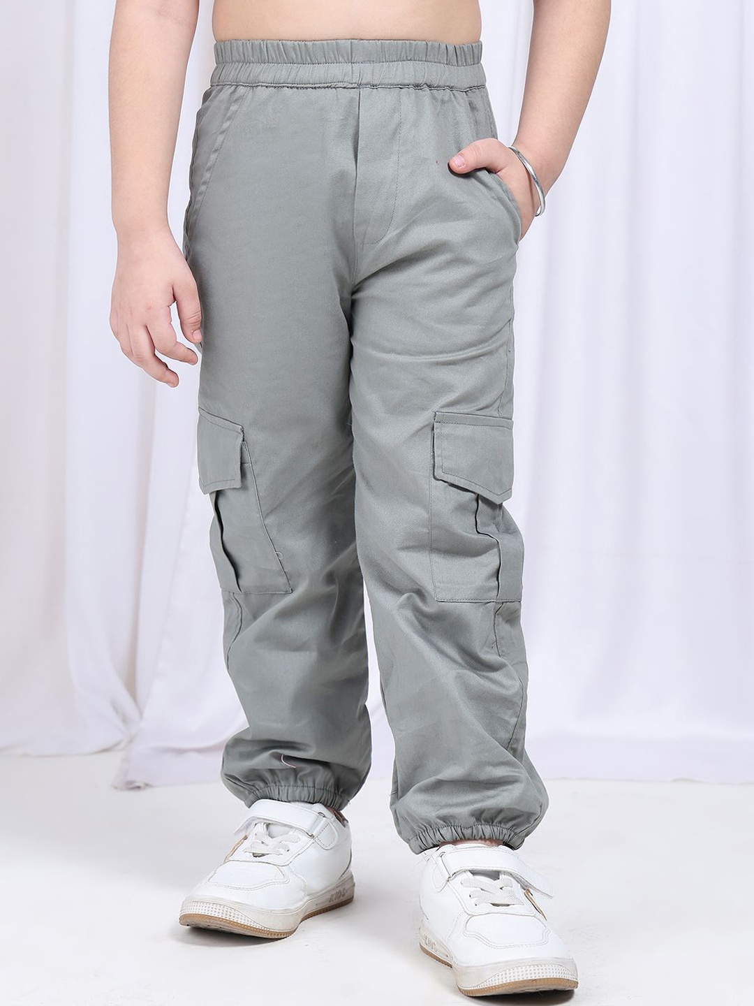 

NEUDIS Girls Mid-Rise Cargos Trousers, Grey
