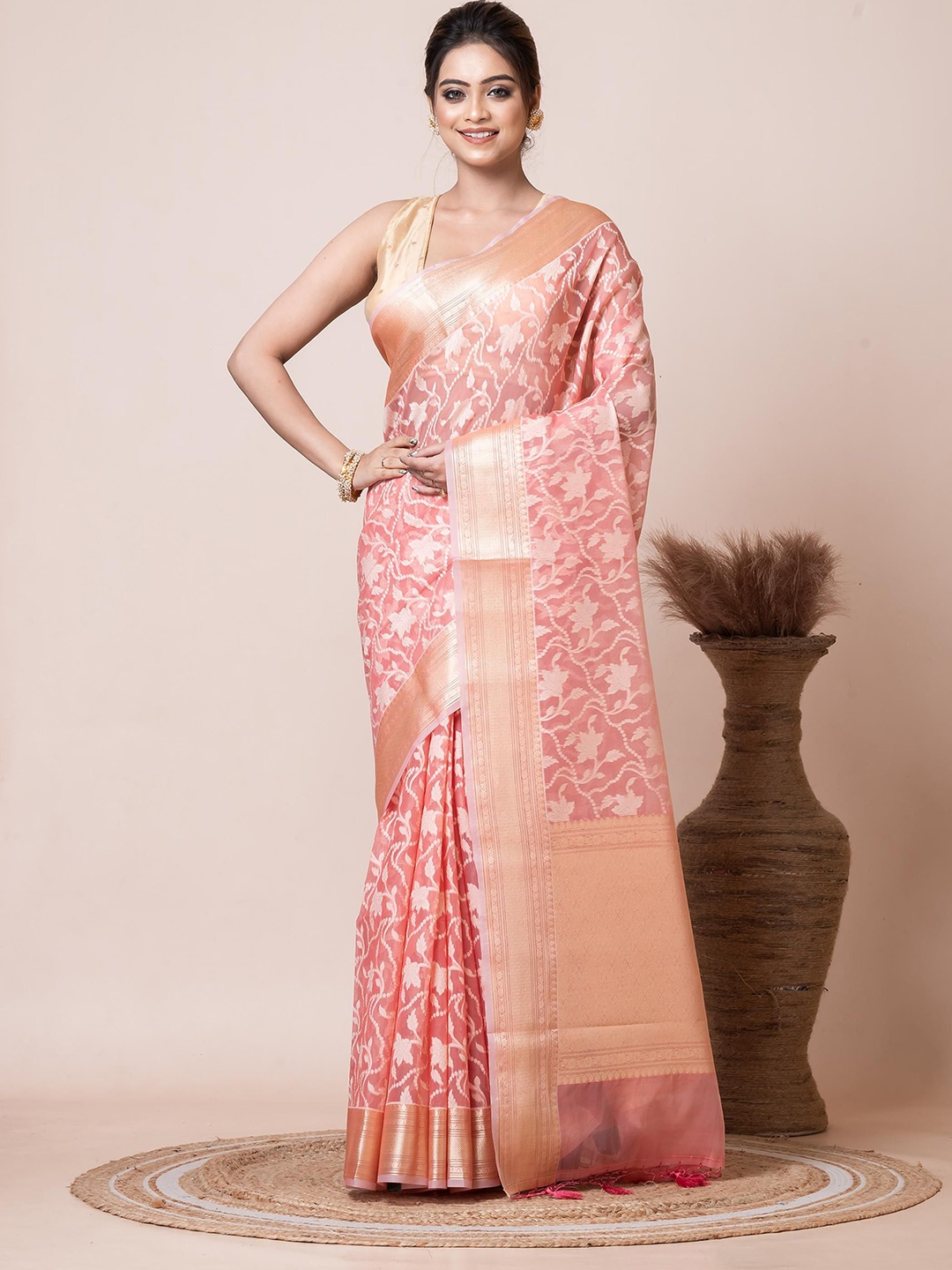 

VIBHAVARI Woven Design Zari Chanderi Saree, Peach