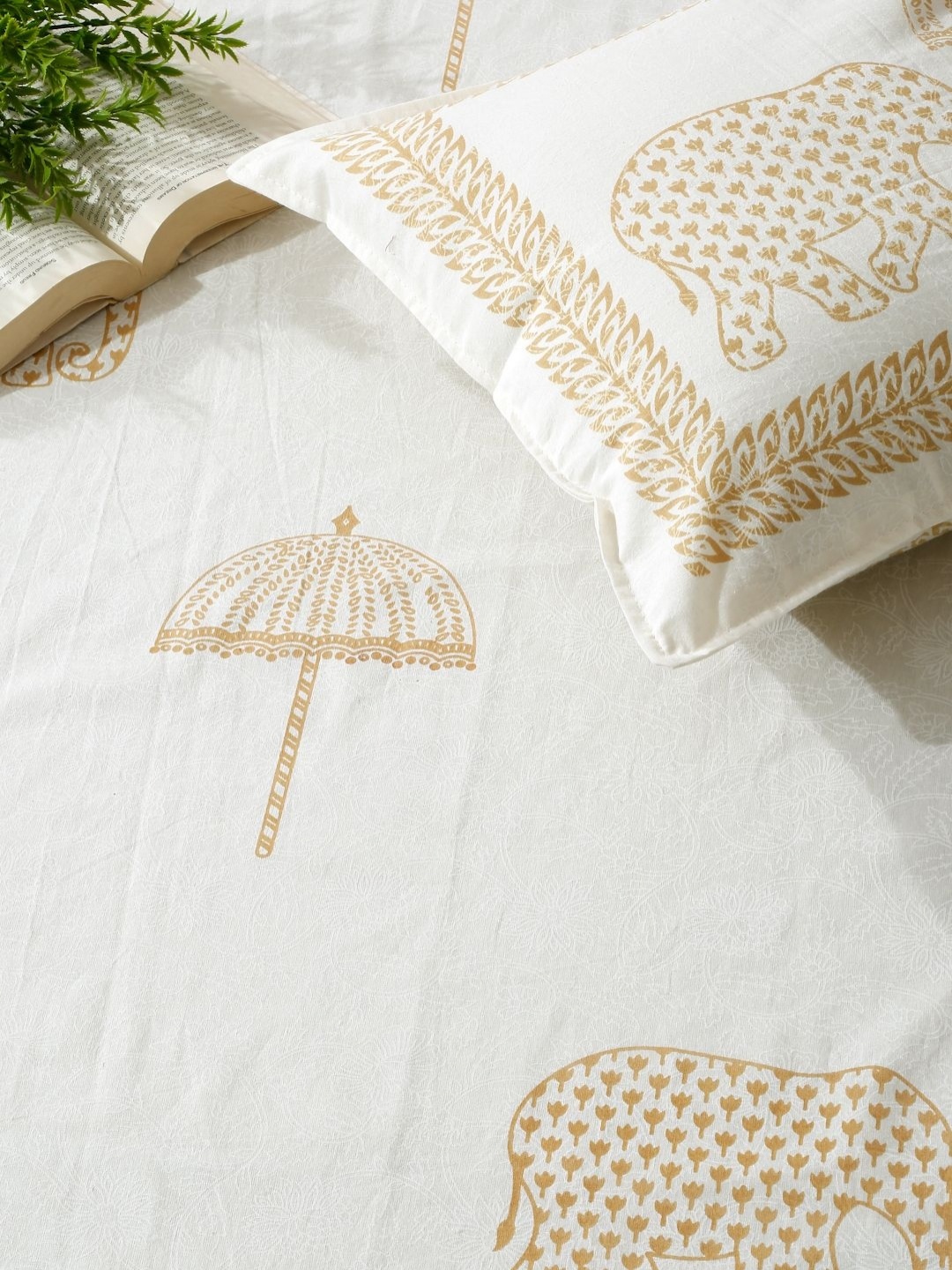

eyda White & Yellow Ethnic Motifs 180 TC King Bedsheet with 2 Pillow Covers