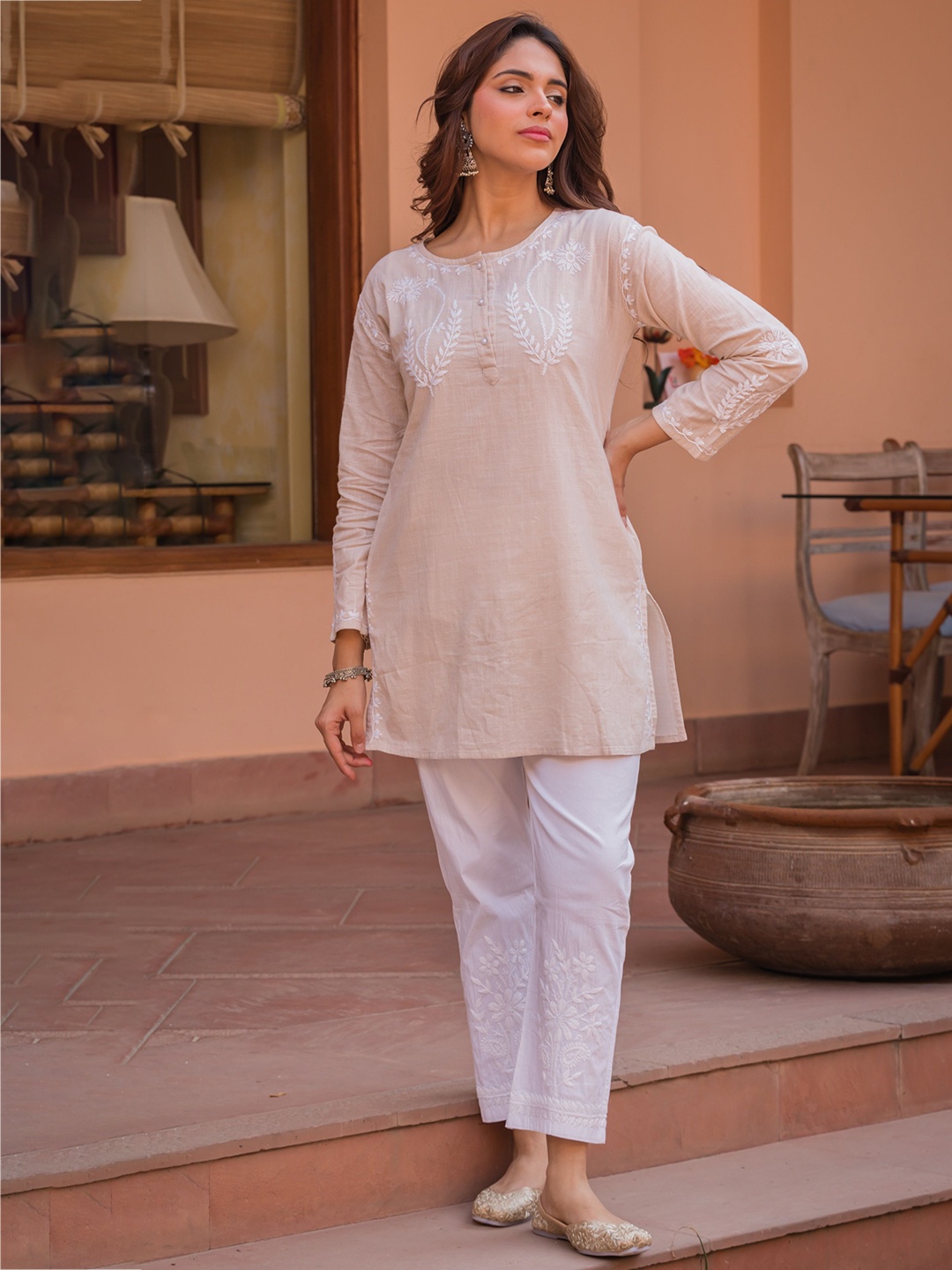 

HOUSE OF KARI Women Chikankari Kurta, Beige