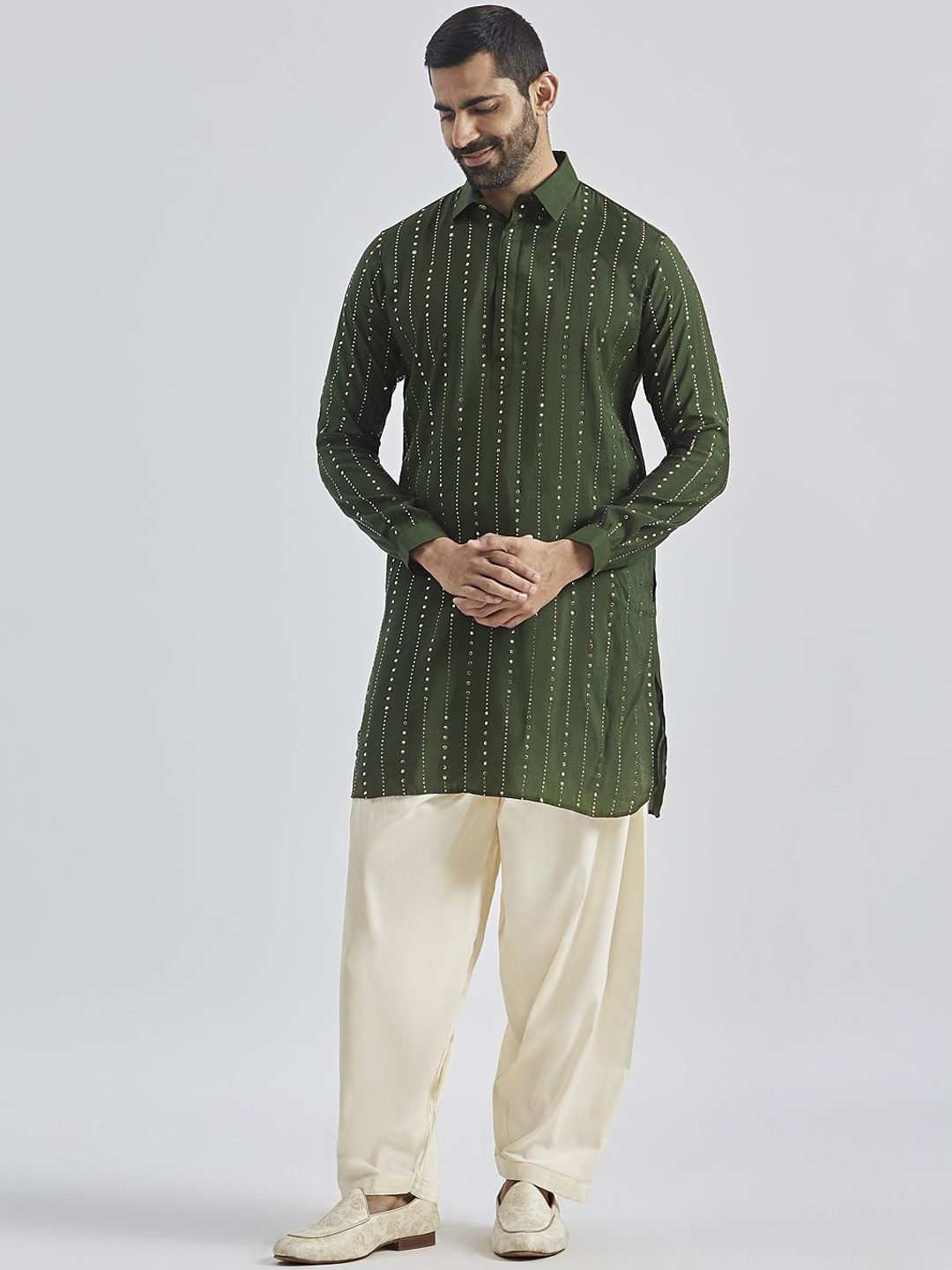 

VASTRAMAY Men Printed Regular Kurta with Patiala, Green