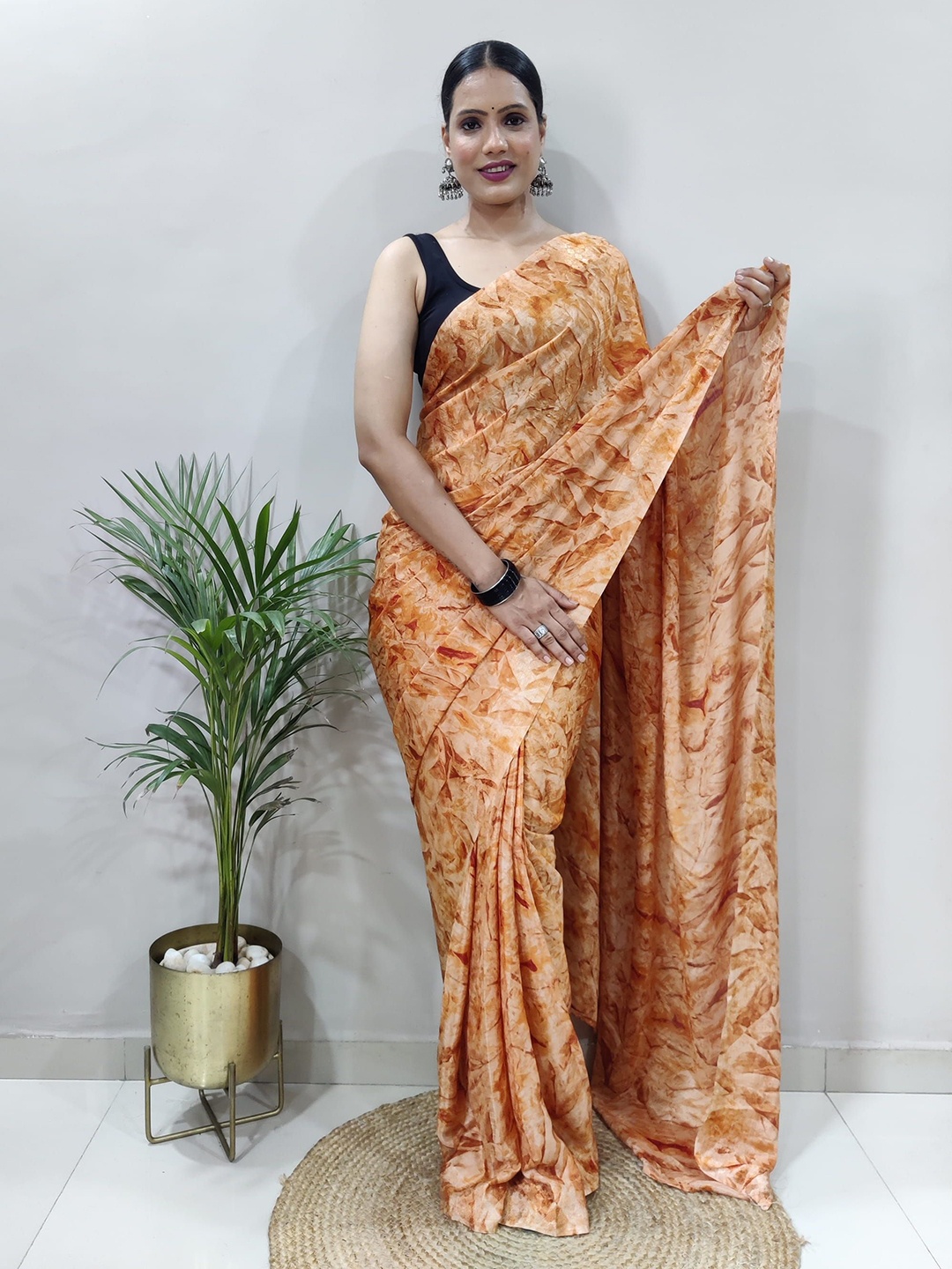 

KAYOMMI Abstract Printed Satin Ready to Wear Saree, Orange