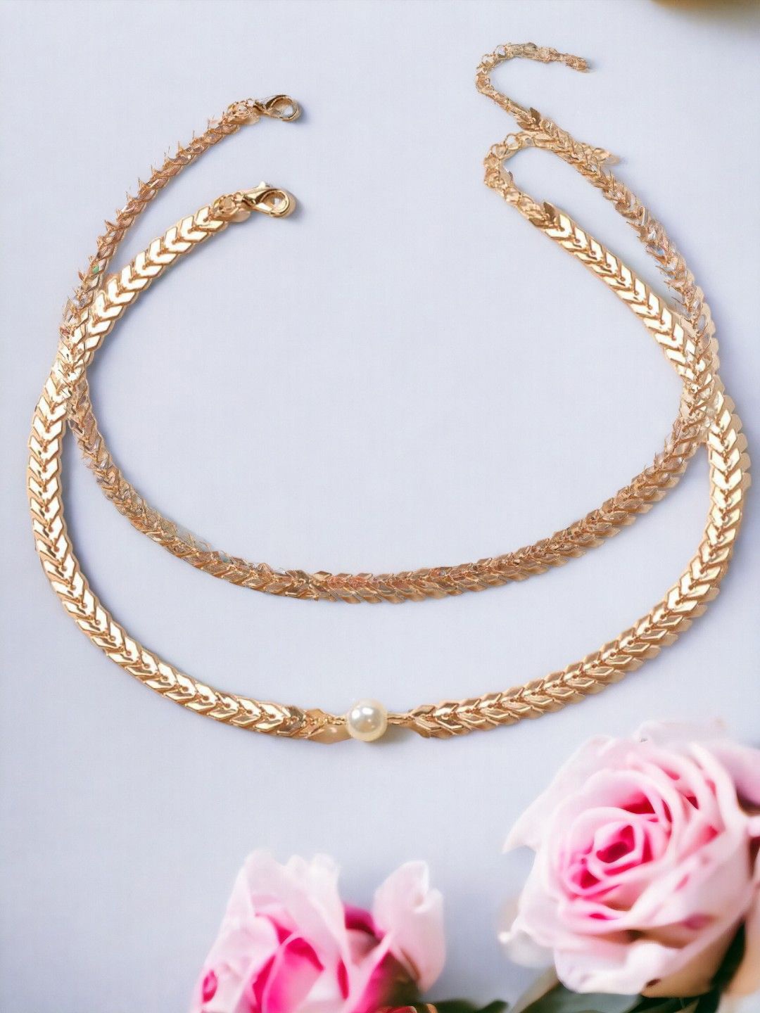 

DressBerry Handcrafted Necklace, Gold