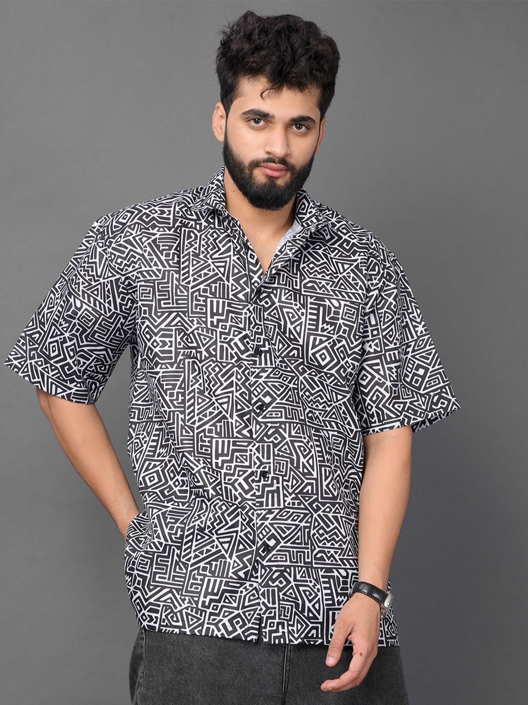 

BOWLIFESTYLE Men Classic Spread Collar Abstract Printed Cotton Casual Shirt, Black