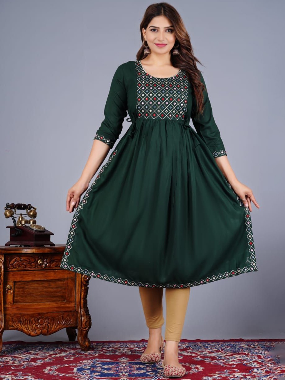 

KIAARON Women Ethnic Motifs Embroidered Mirror Work Maternity Kurta, Green