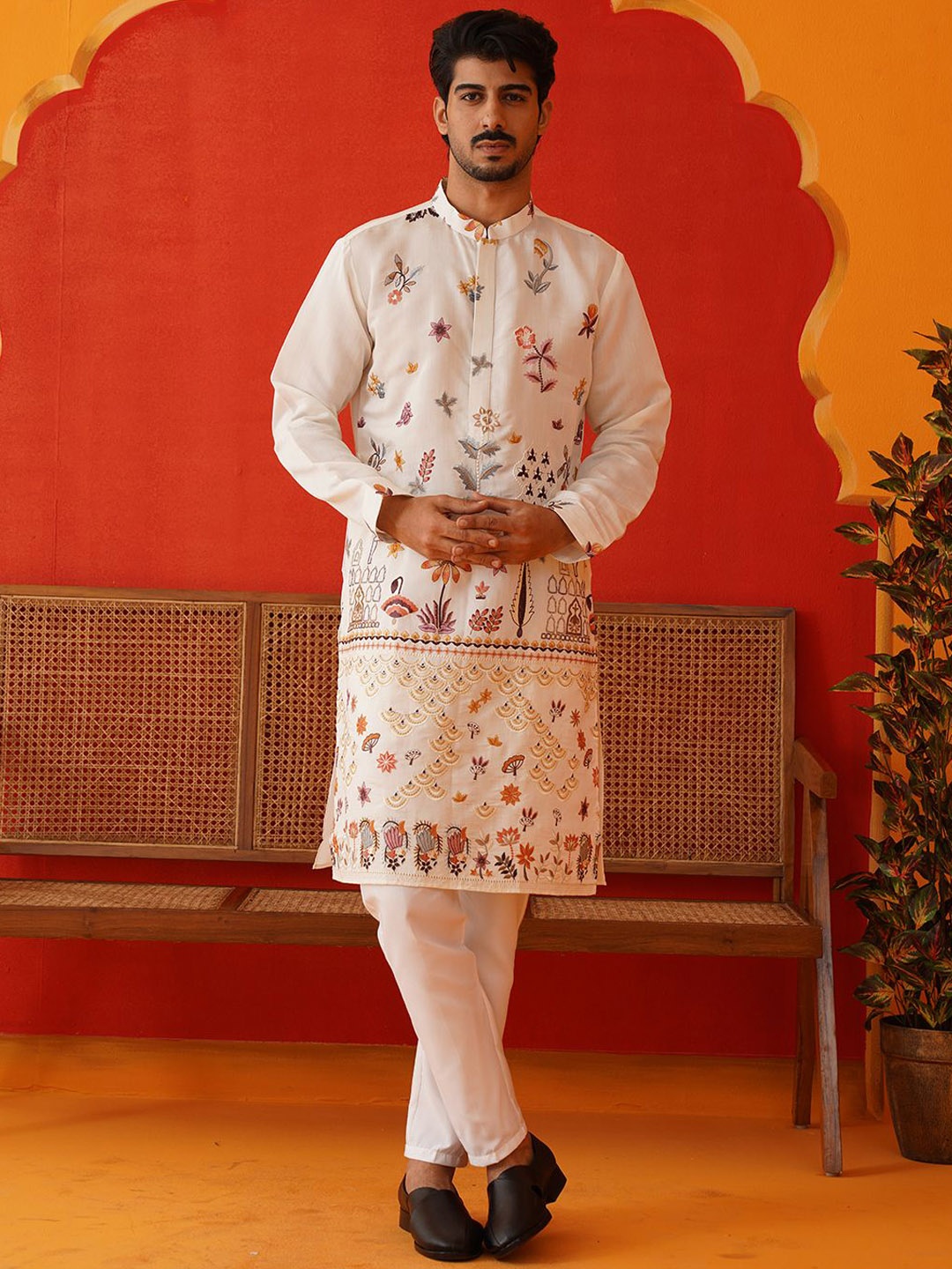 

Jompers Men Floral Embroidered Regular Chikankari Kurta with Pyjamas, Beige