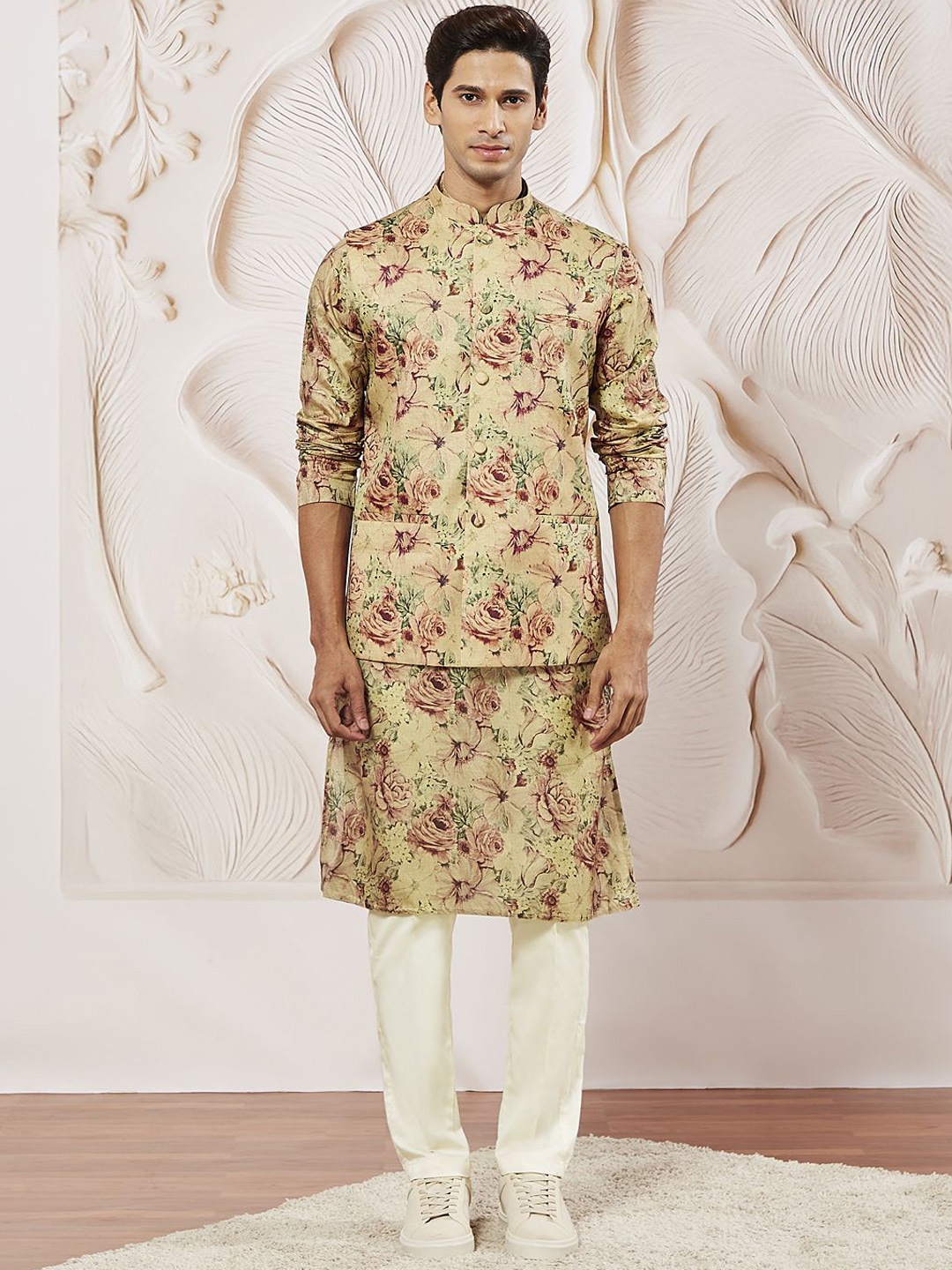 

VASTRAMAY Men Floral Printed Regular Kurta with Trousers, Brown