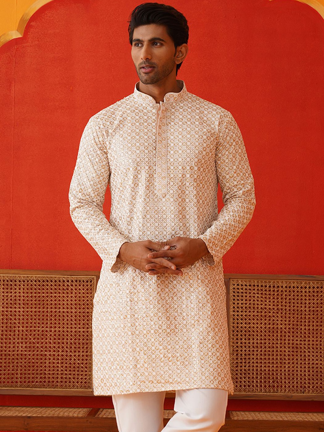 

Jompers Men Geometric Embroidered Chikankari Kurta, Beige