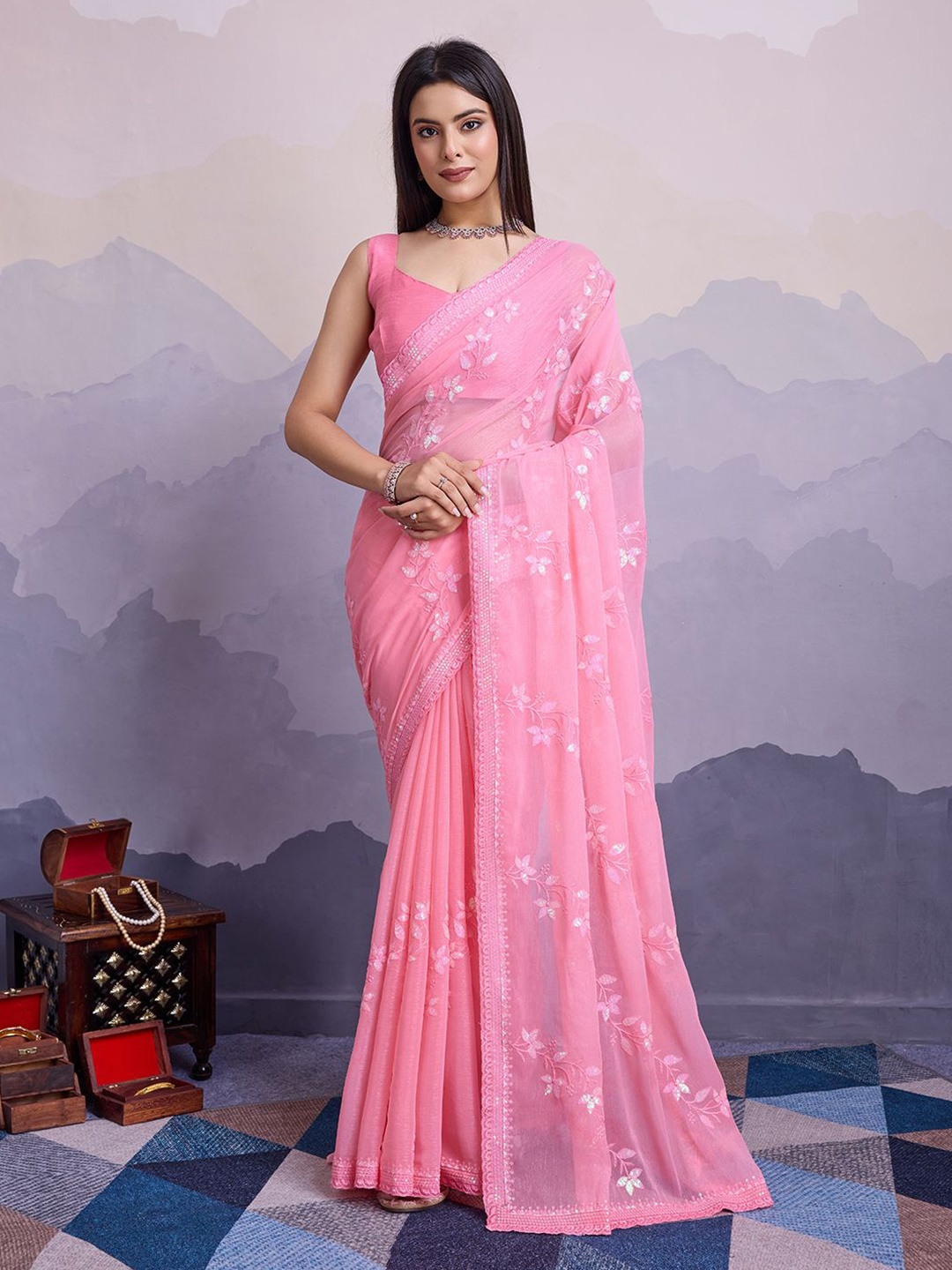 

HERE&NOW Embellished Sequinned Saree, Pink