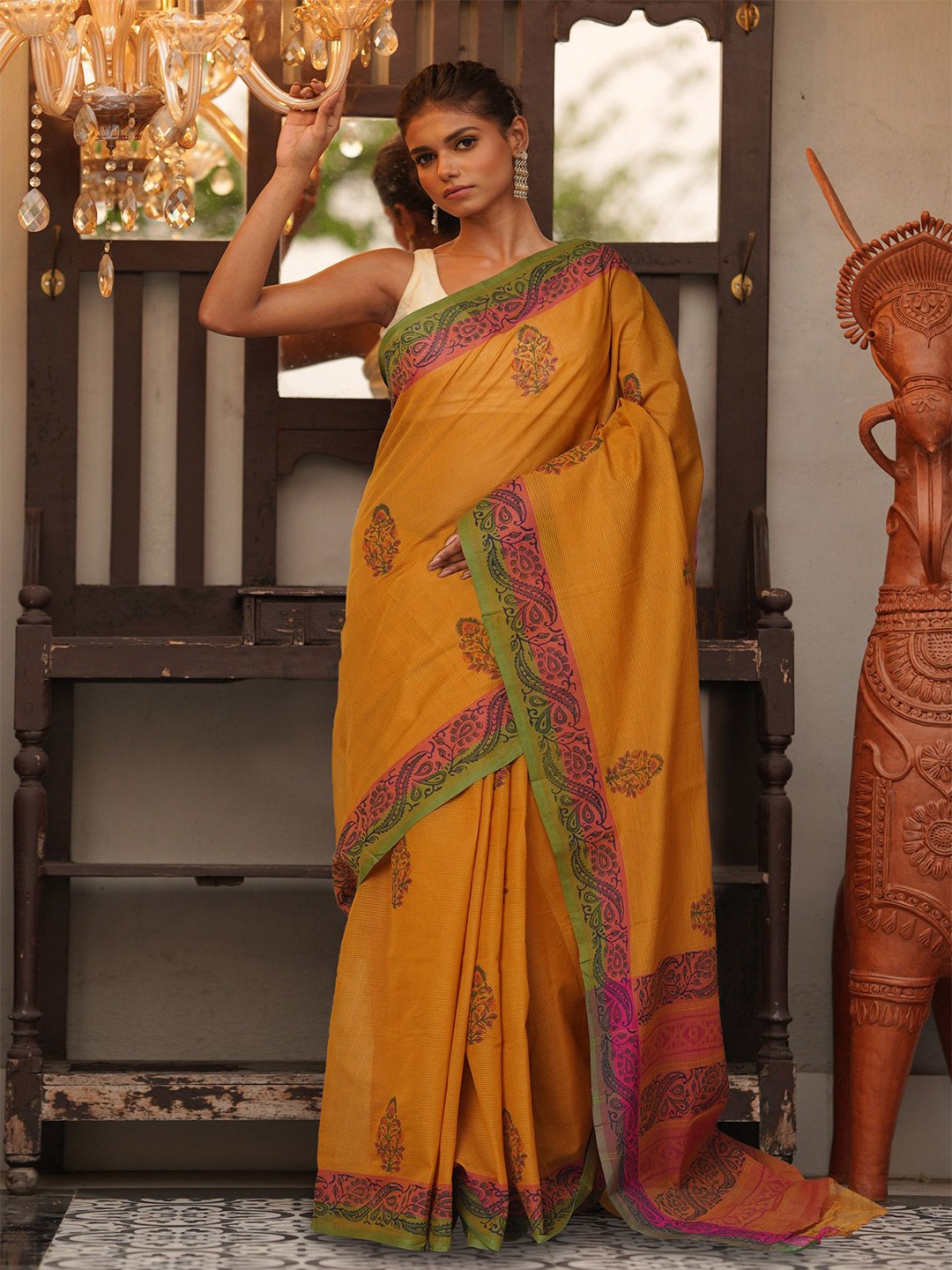 

Unnati Silks Ethnic Motifs Pure Cotton Mangalagiri Saree, Yellow