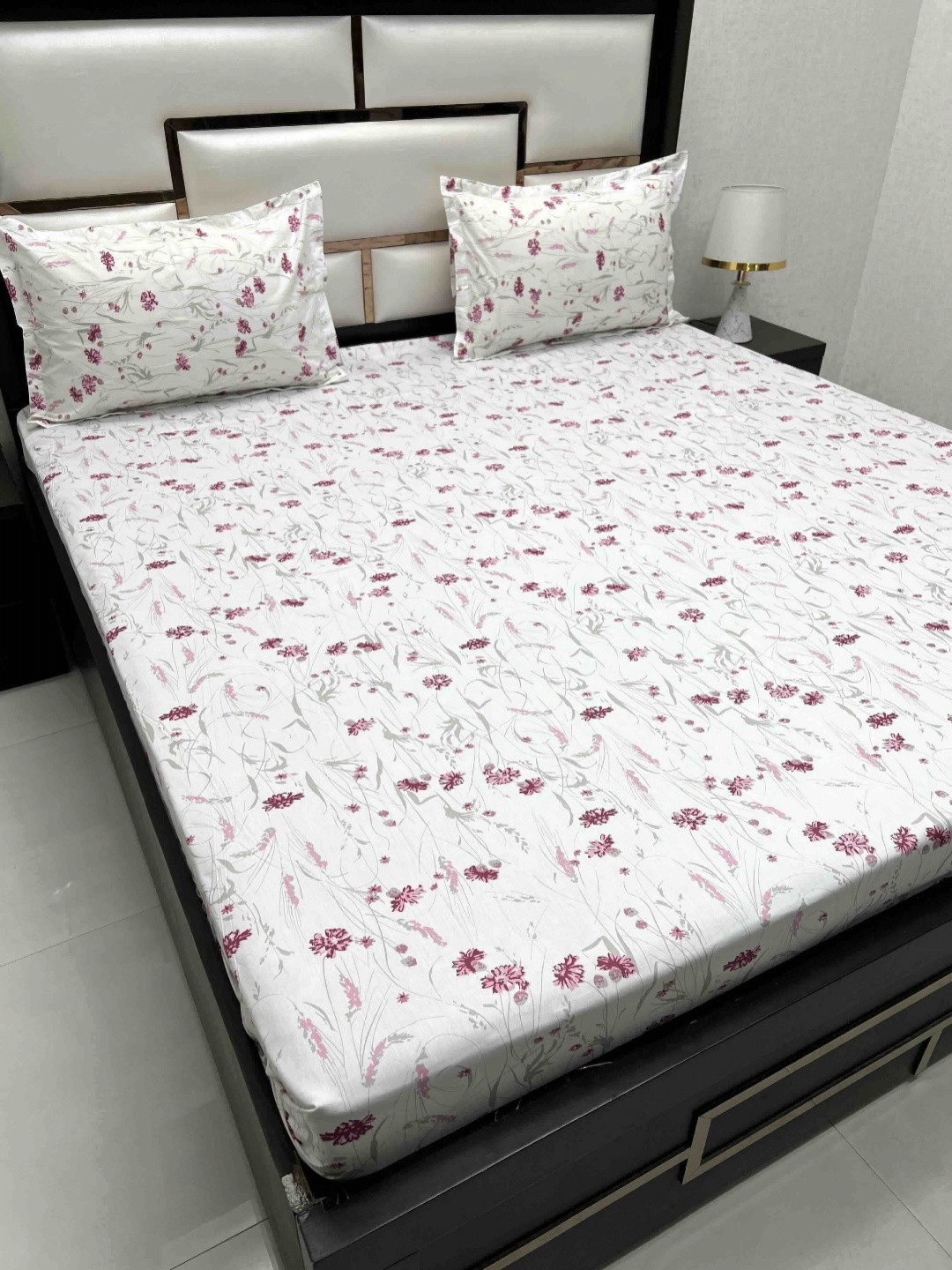 

Pure Decor Mansion White Printed Pure Cotton 330 TC King Bedsheet Set 2.72 m x 2.78 m