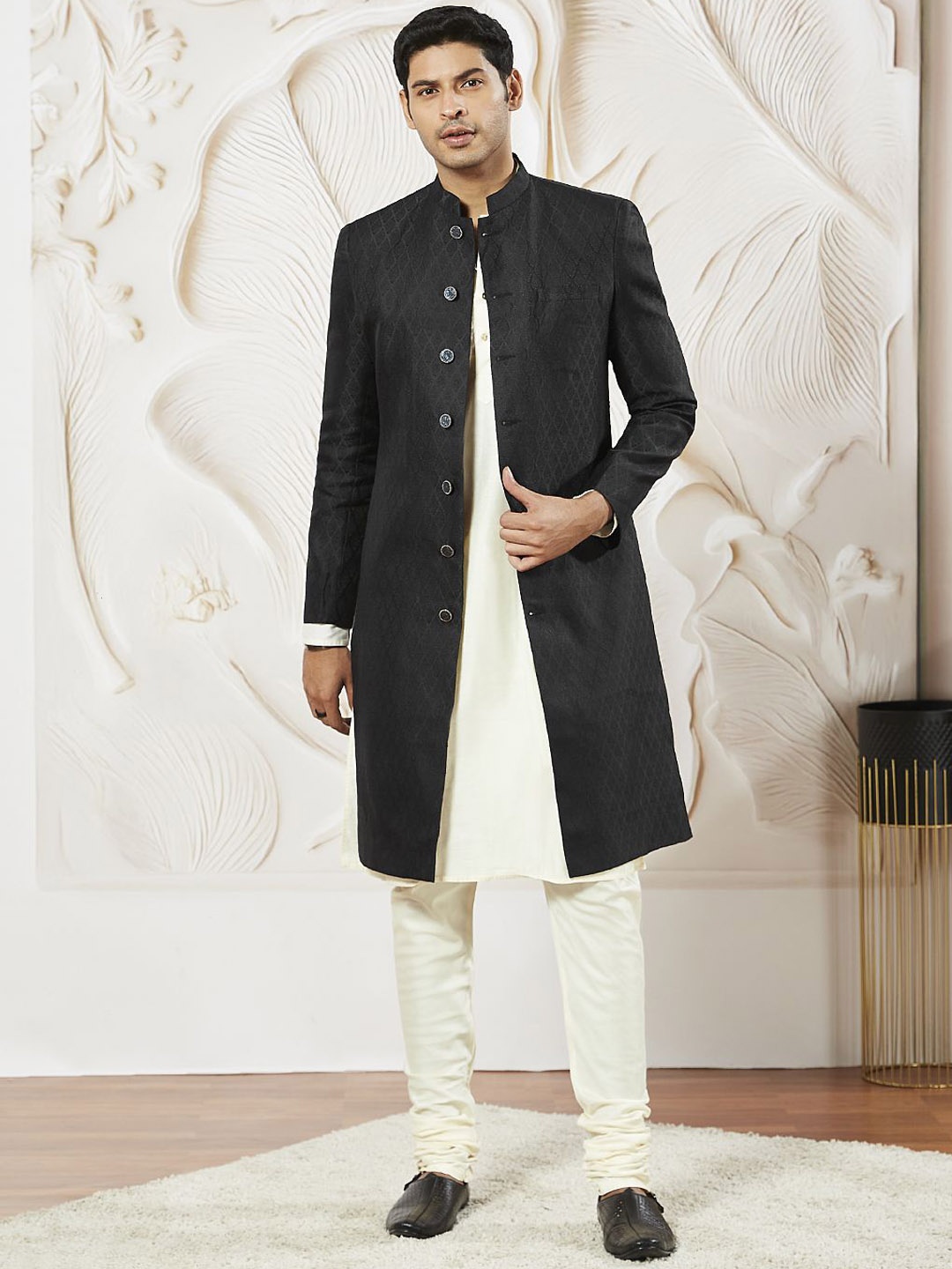 

VASTRAMAY Self Design Sherwani Set, Black