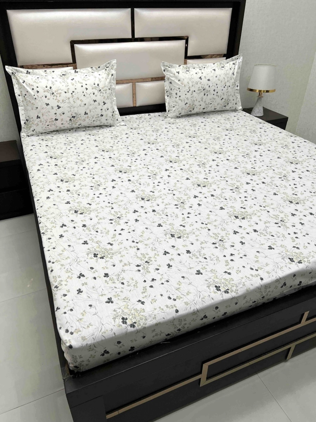 

Pure Decor Cotton King Size Double Bed Bedsheet With 2 Pillow Covers 108 in X 108 in, White