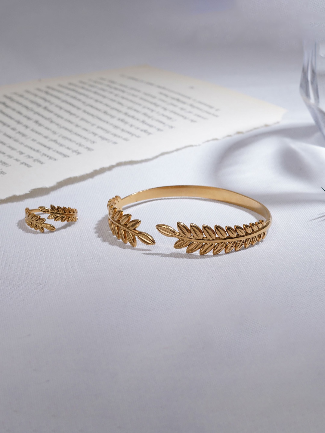 

JEWILLEY Women Gold-Plated Kada Bracelet