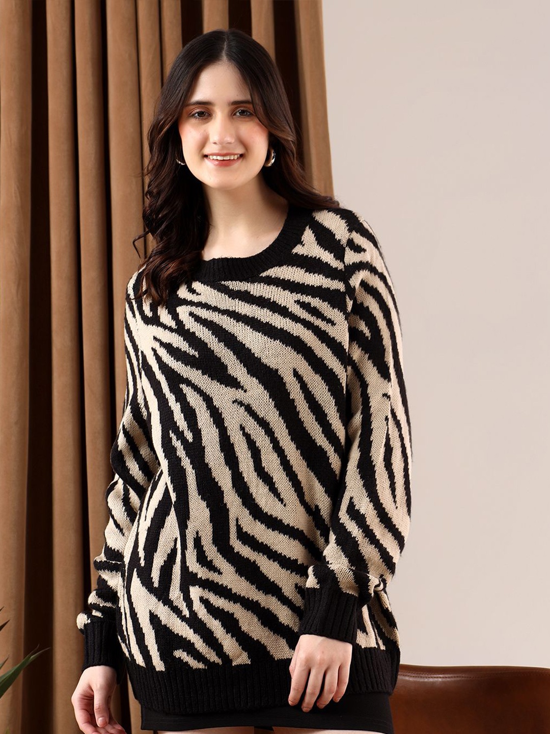 

Kotty Women Printed Pullover, Black