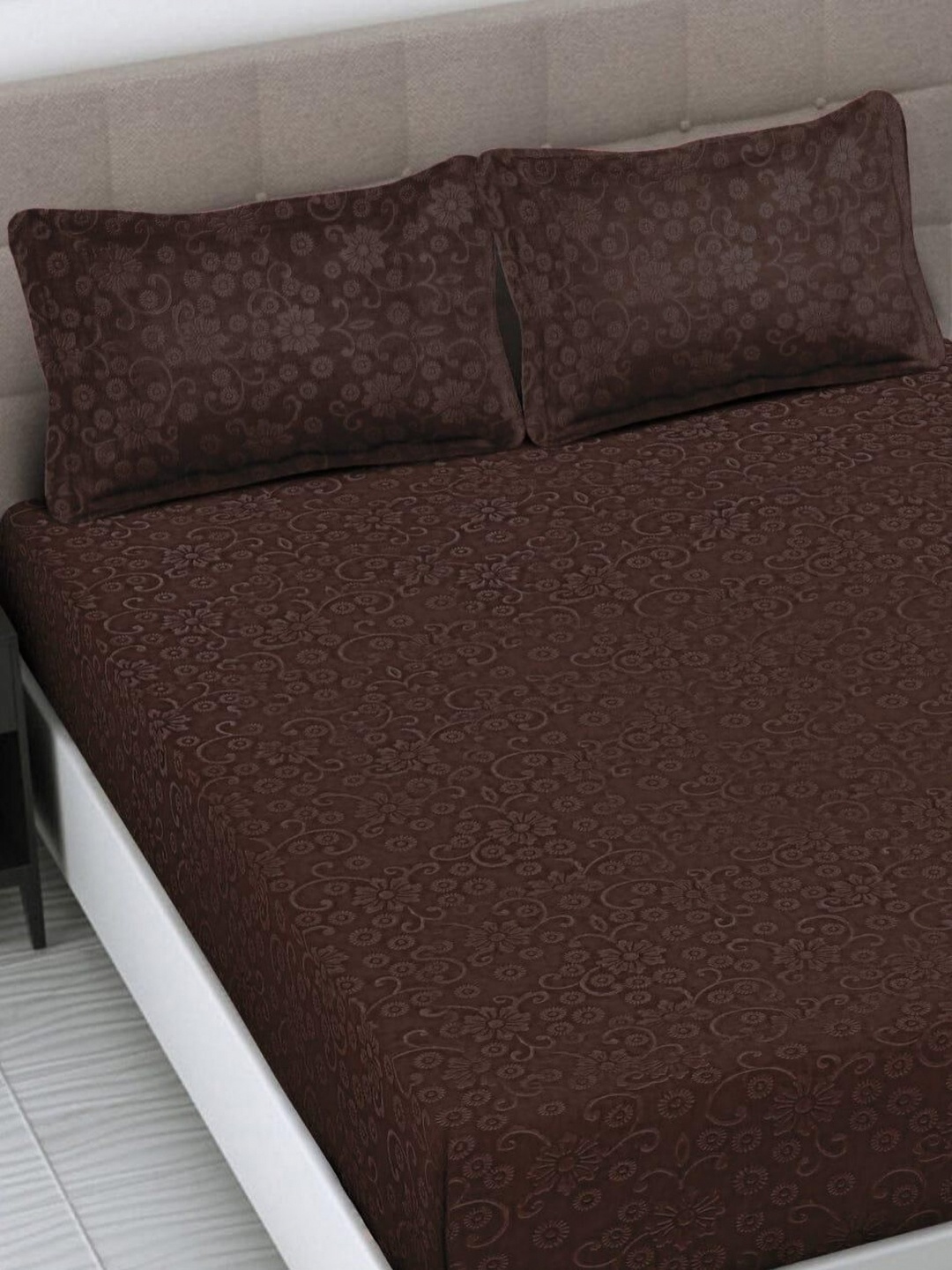 

INDHOME LIFE Coffee Brown Floral 220 TC King Bedsheet with 2 Pillow Covers