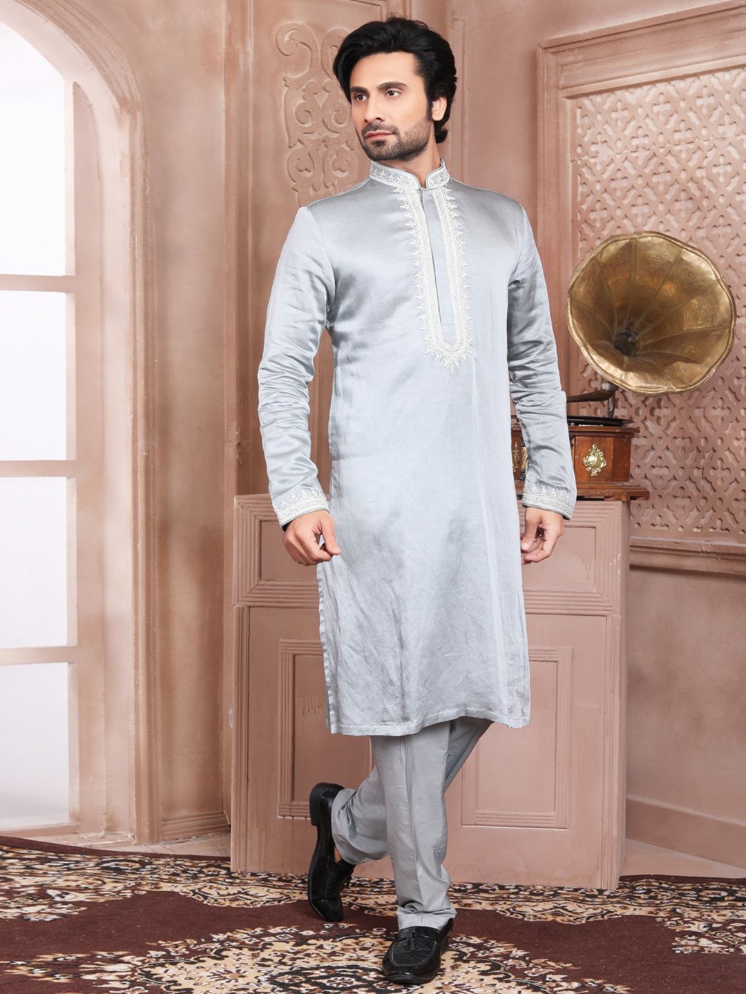 

EVASTRO Ethnic Motifs Embroidered Mandarin Collar Pure Cotton Straight Kurta With Pyjama, Grey