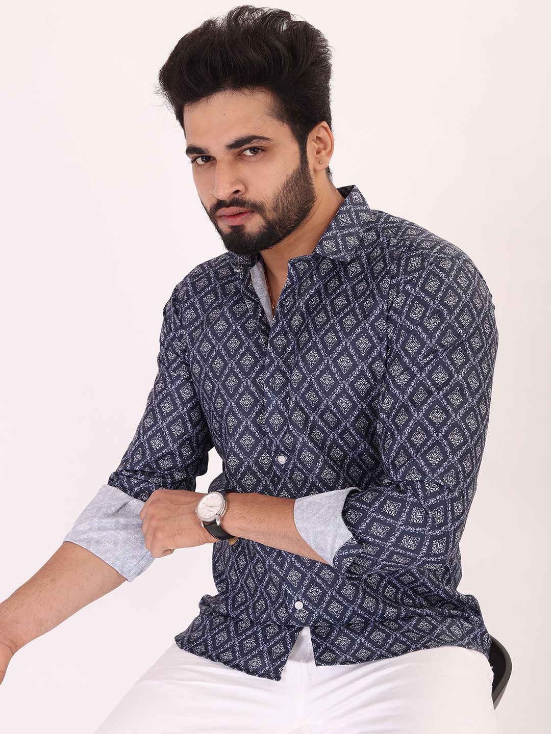 

BOWLIFESTYLE Men Classic Spread Collar Ethnic Motifs Printed Cotton Casual Shirt, Blue
