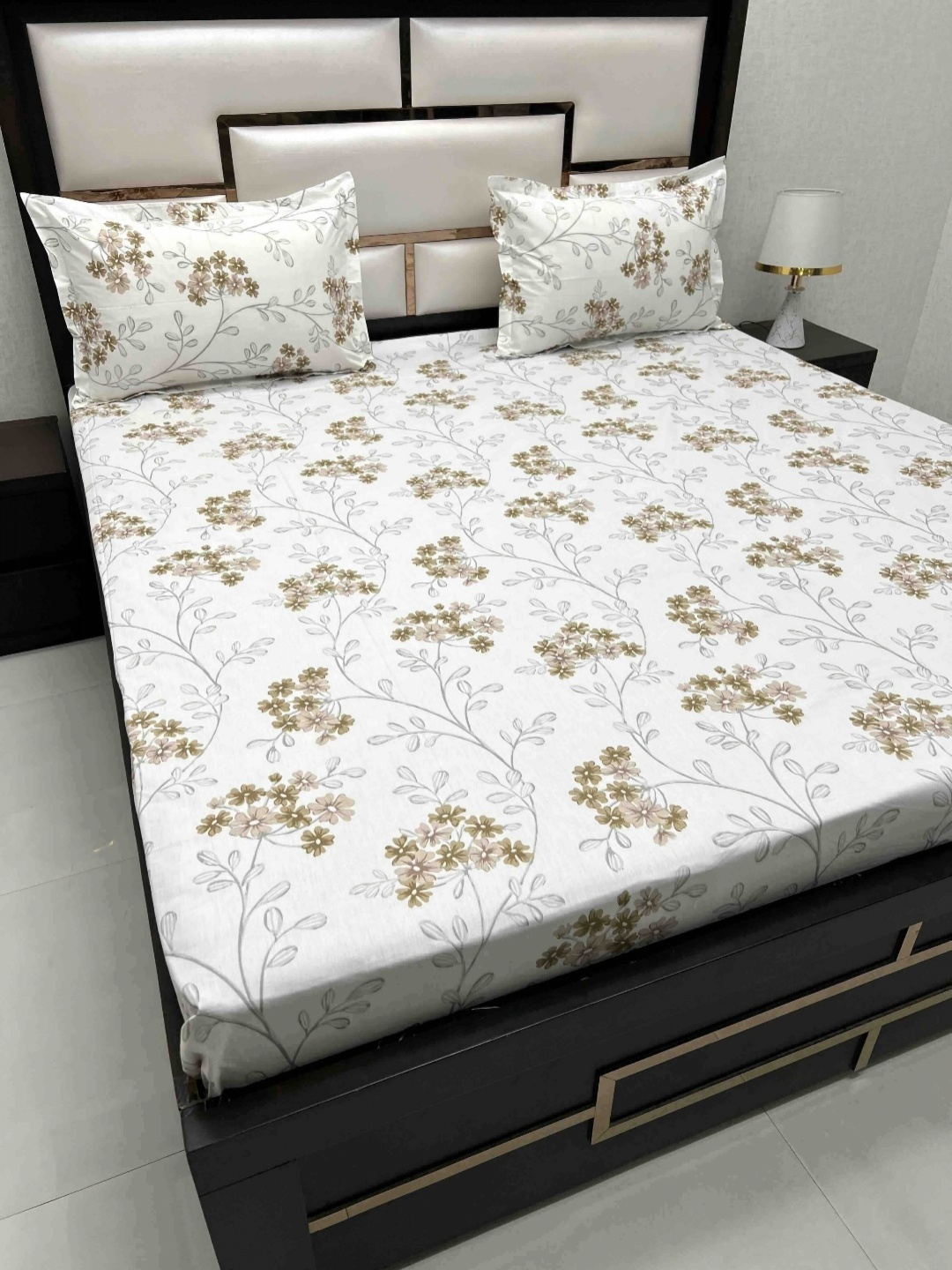 

Pure Decor White & Olive Green Floral King Bedsheet with 2 Pillow Covers