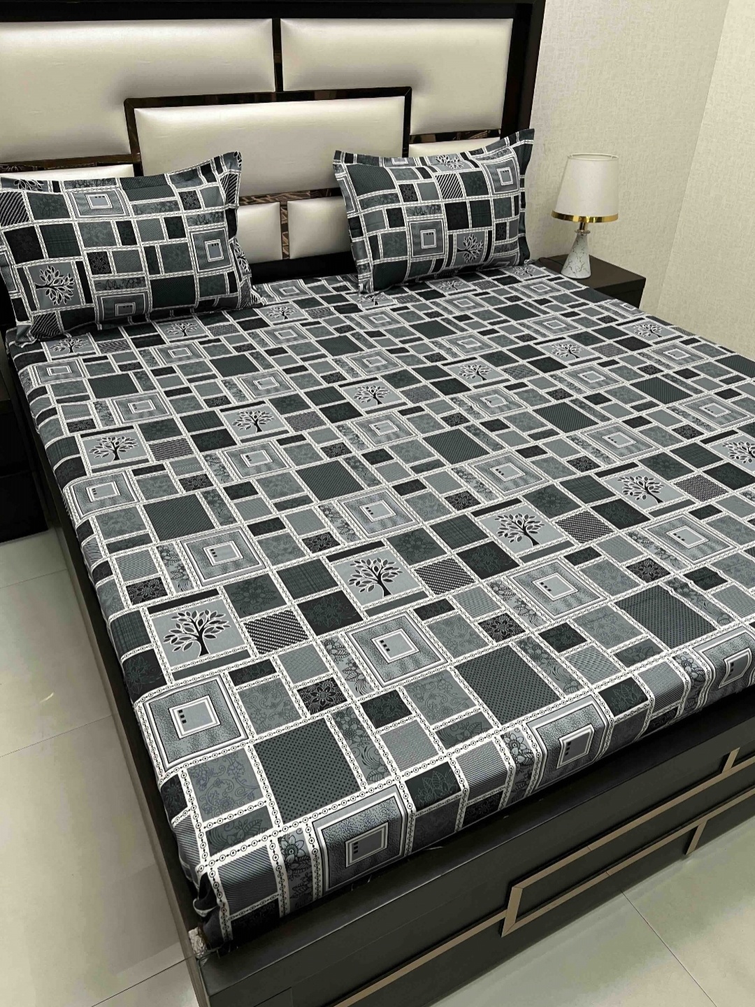 

Pure Decor Grey & White Floral 220 TC King Bedsheet with 2 Pillow Covers