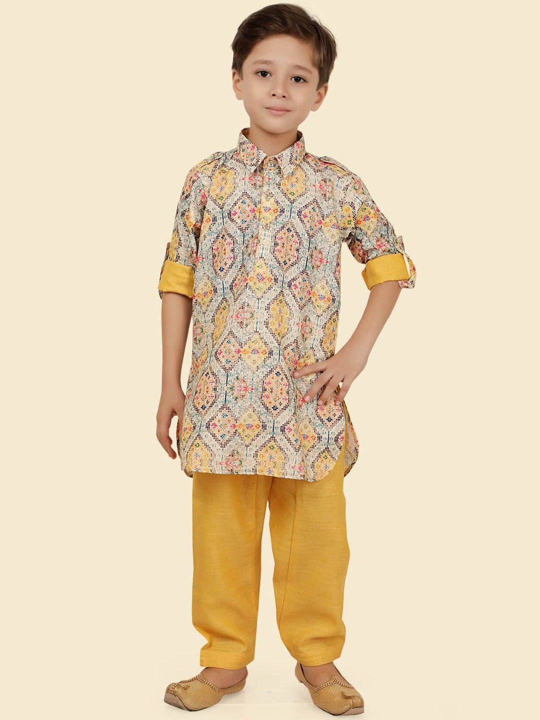 

Ethniks Neu-Ron Boys Floral Printed Regular Kurta with Pyjamas, Gold
