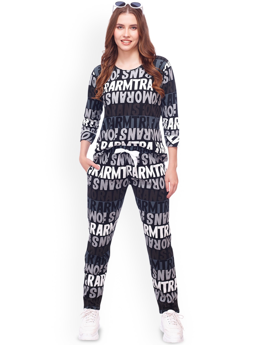 

Lotik Women Typography Printed Night Suit, Black