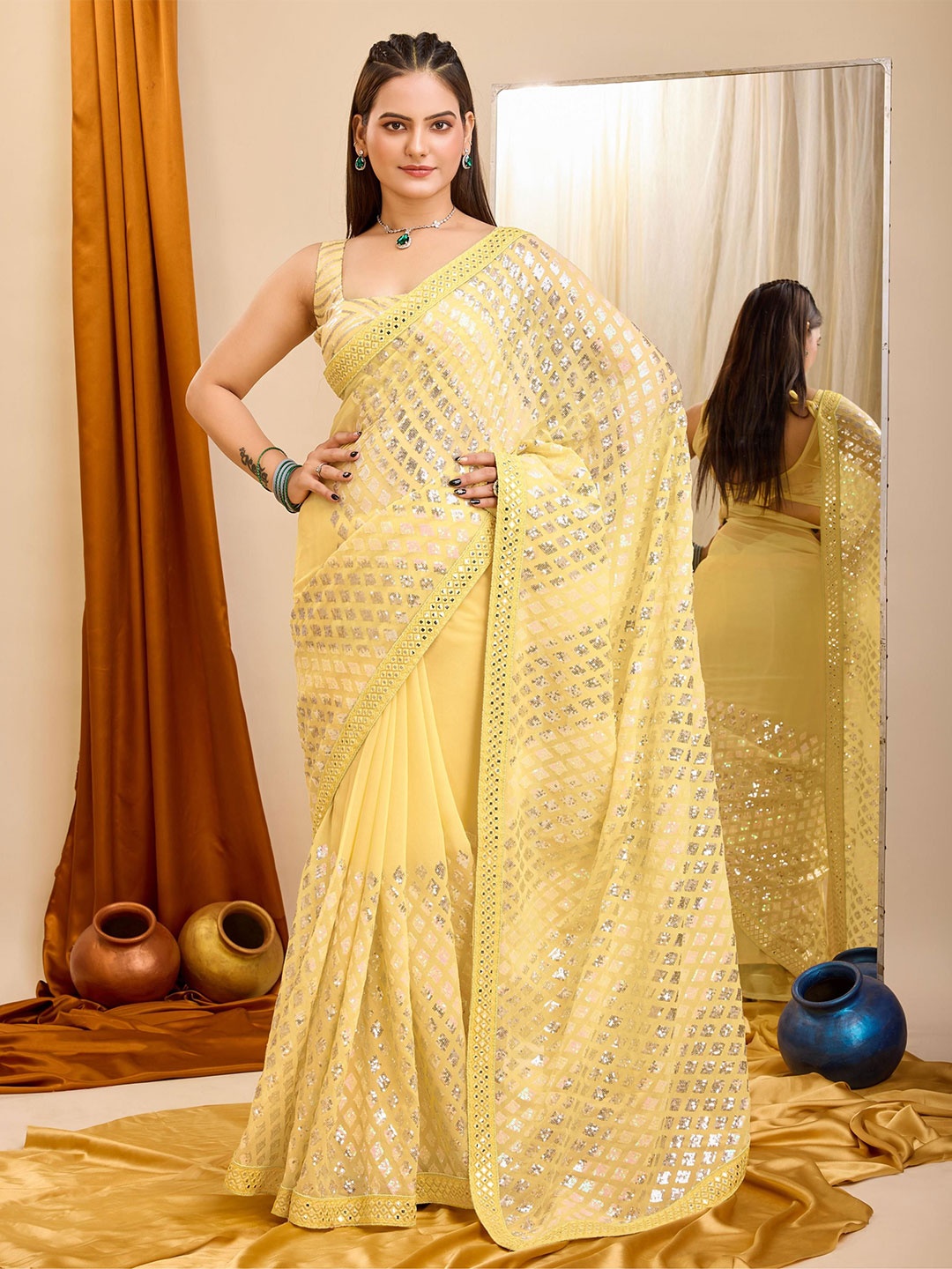 

HERE&NOW Geometric Embellished Sequinned Saree, Yellow