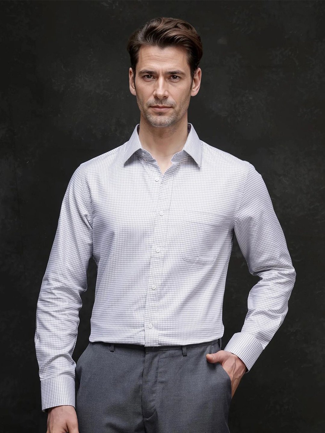 

RARE RABBIT Men Comfort Spread Collar Textured Solid Cotton Formal Shirt, Grey