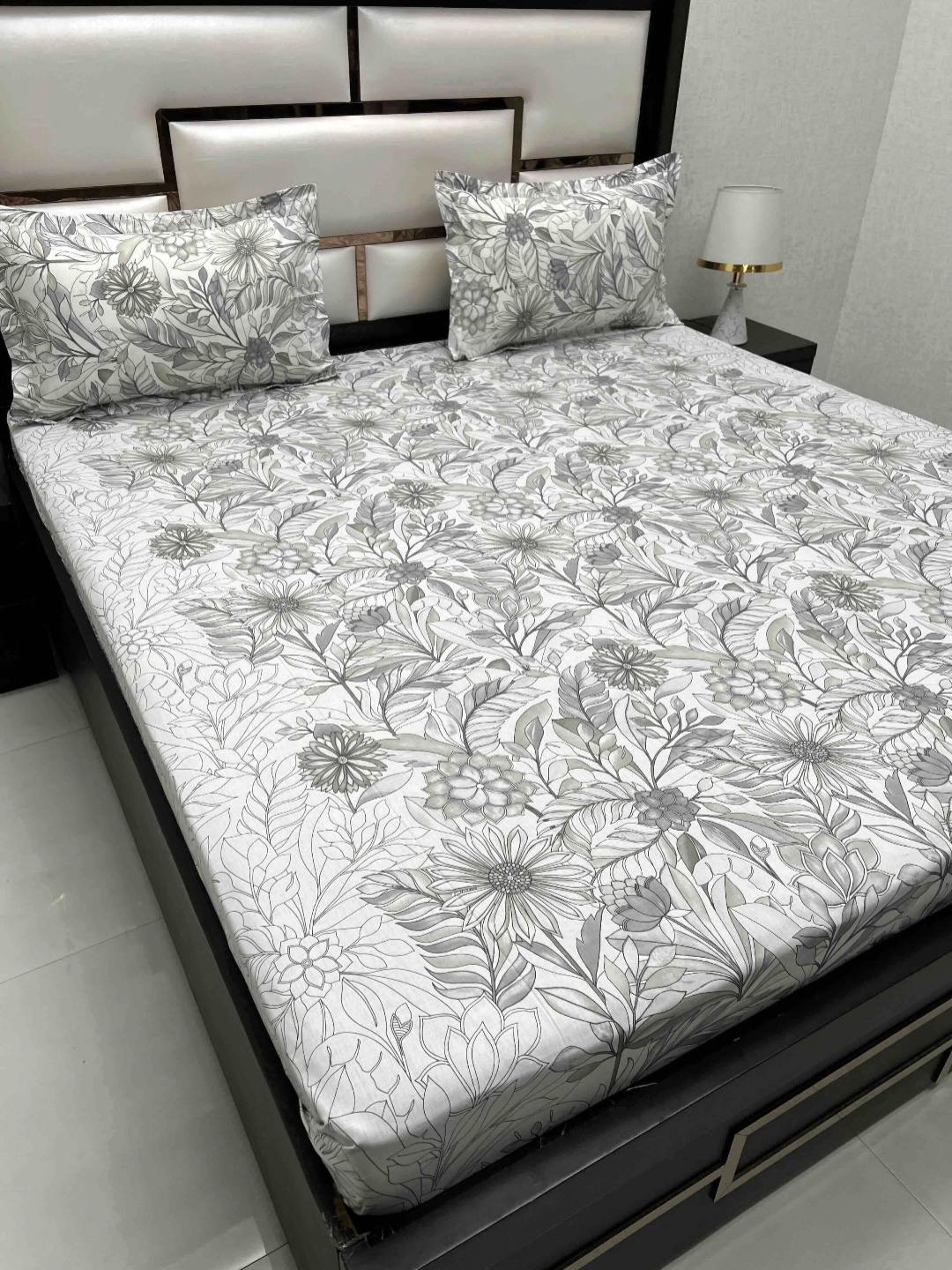 

Pure Decor Grey Floral Printed 350 TC Pure Cotton King Bedsheet Set 2.72 m x 2.77 m