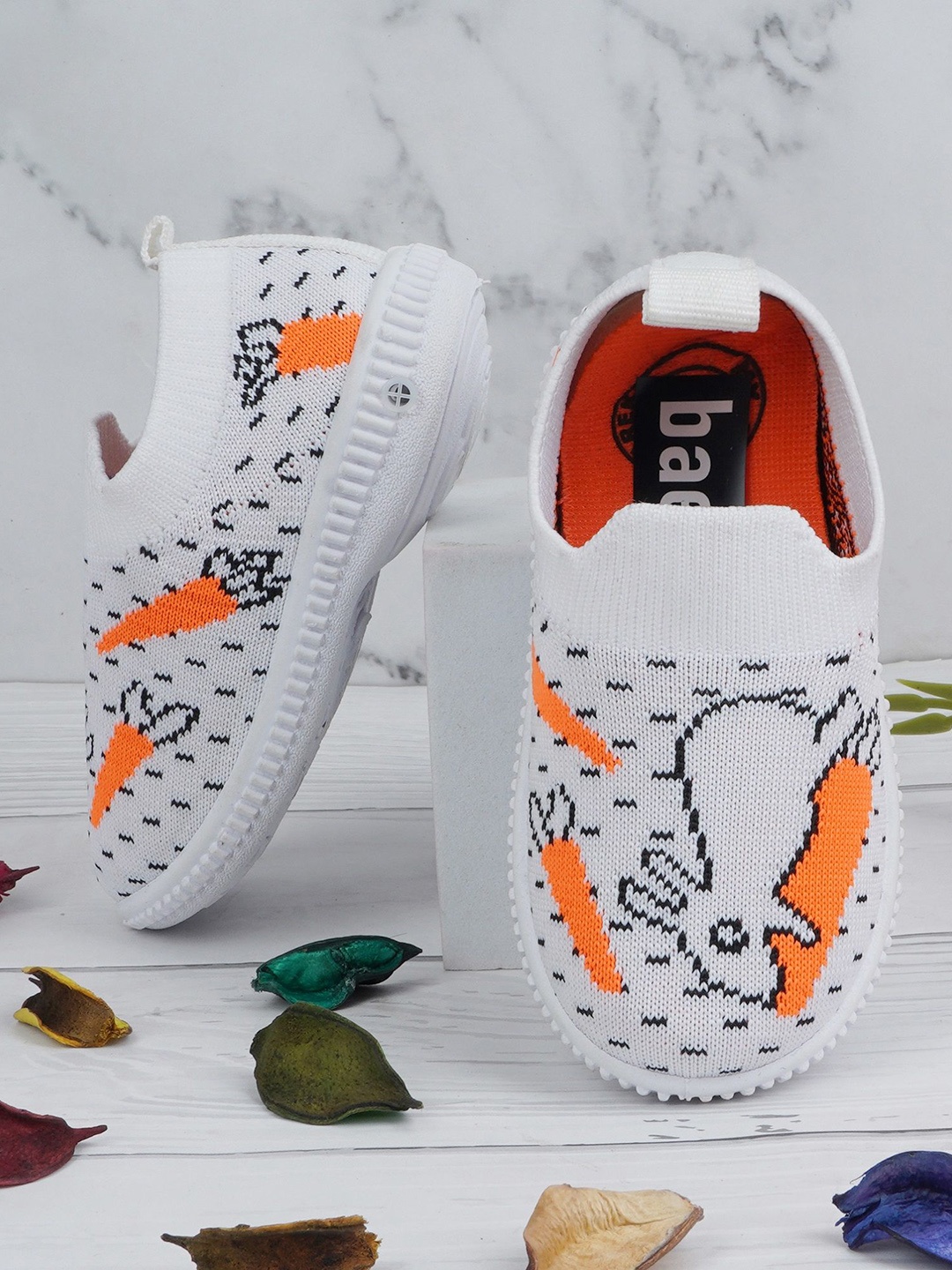 

BAESD Unisex Kids Colourblocked Slip-On Sneakers, White