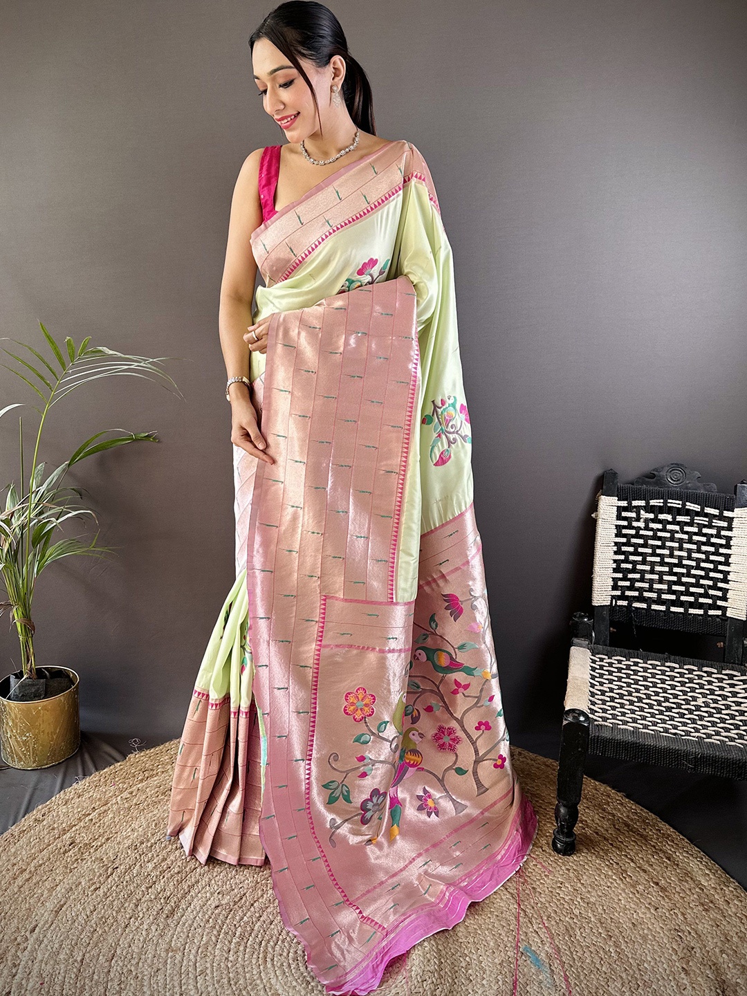 

RAJ DHARMA SILK Woven Design Zari Silk Blend Paithani Saree, Lime green