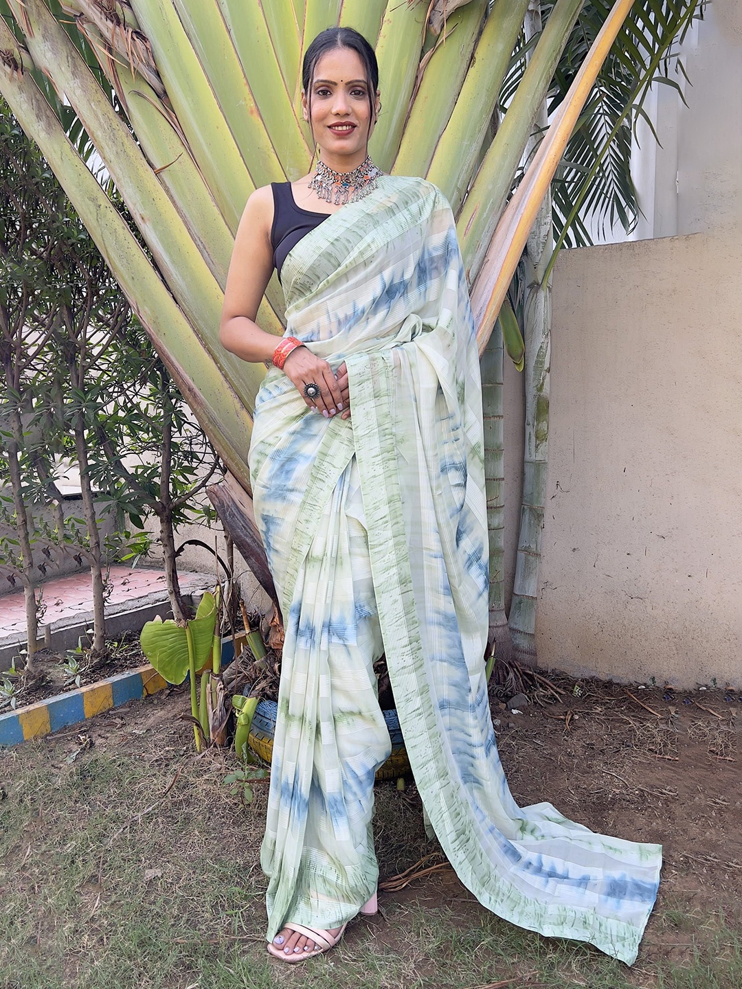 

KAYOMMI Pure Chiffon Tie and Dye Ready to Wear Saree, Blue