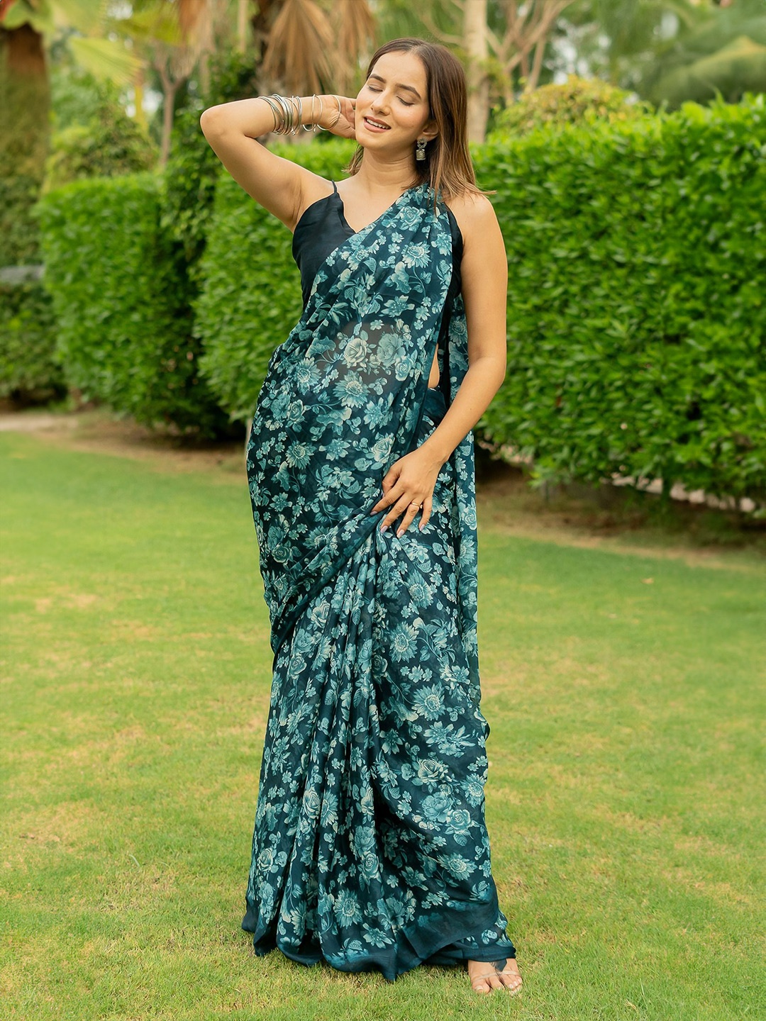 

KALINI Floral Poly Chiffon Saree, Navy blue