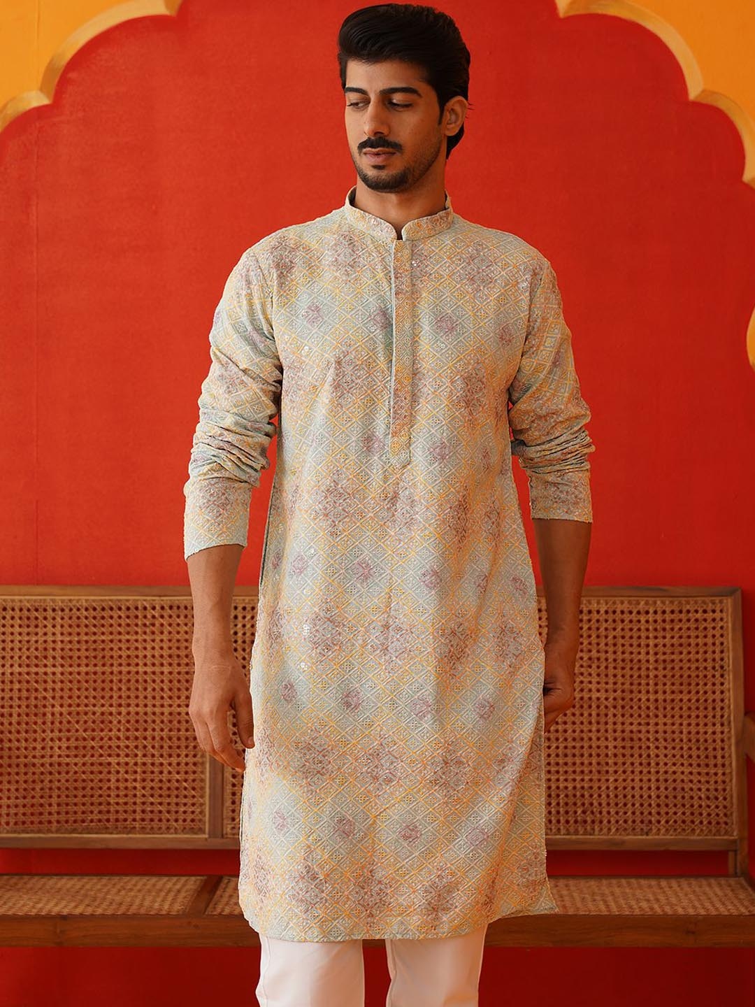 

Jompers Men Geometric Embroidered Sequinned Kurta, Turquoise blue