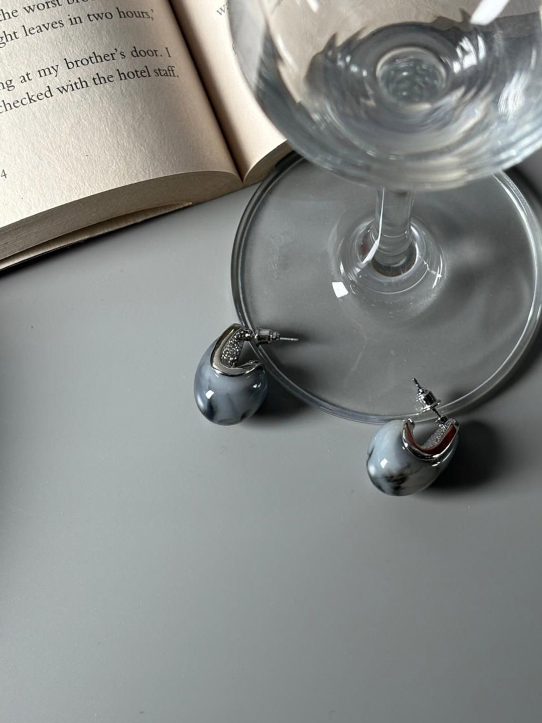 

Niska Teardrop Shaped Studs, Grey