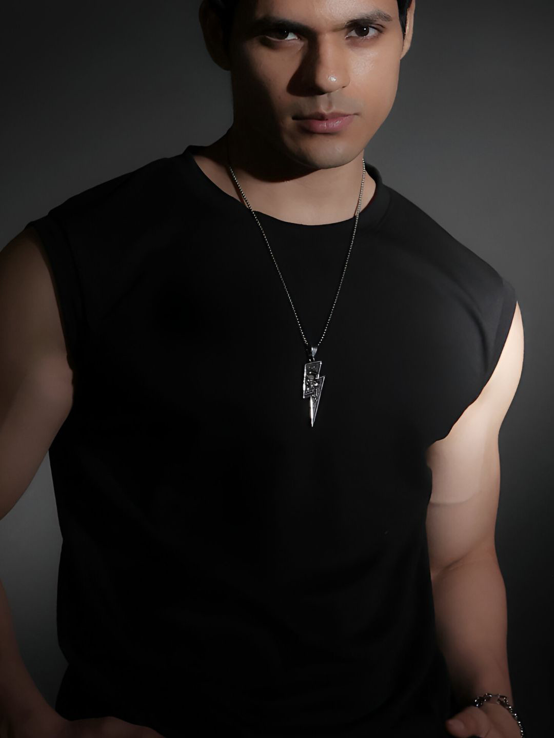

SUFFIRE Silver-Plated Contemporary Pendants with Chains