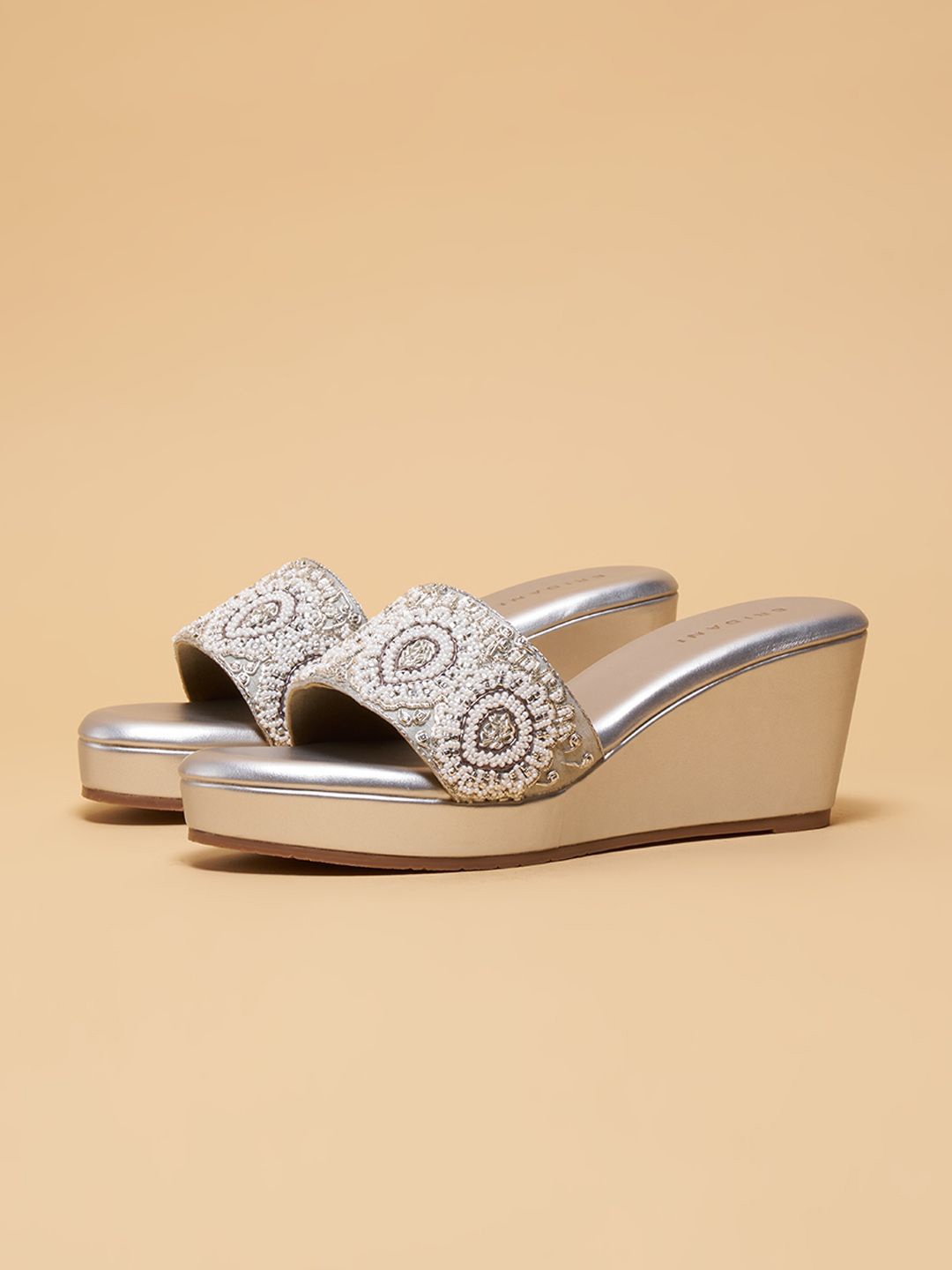 

ERIDANI Shyra Embroidered Wedges Heels, Silver