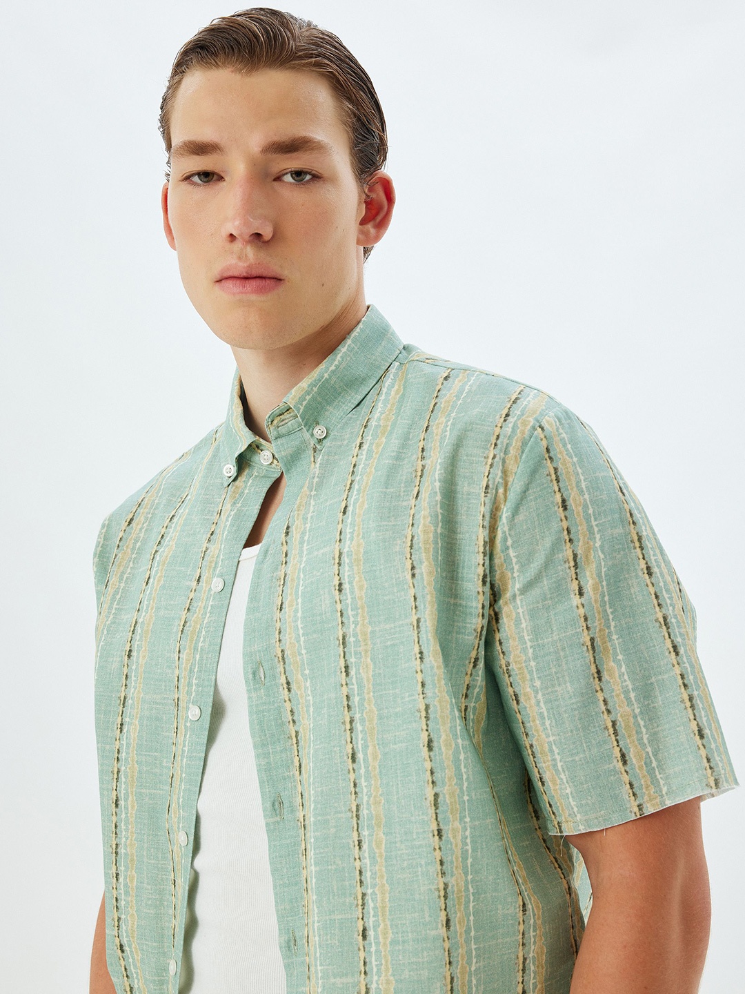 

Koton Men Opaque Printed Casual Shirt, Green
