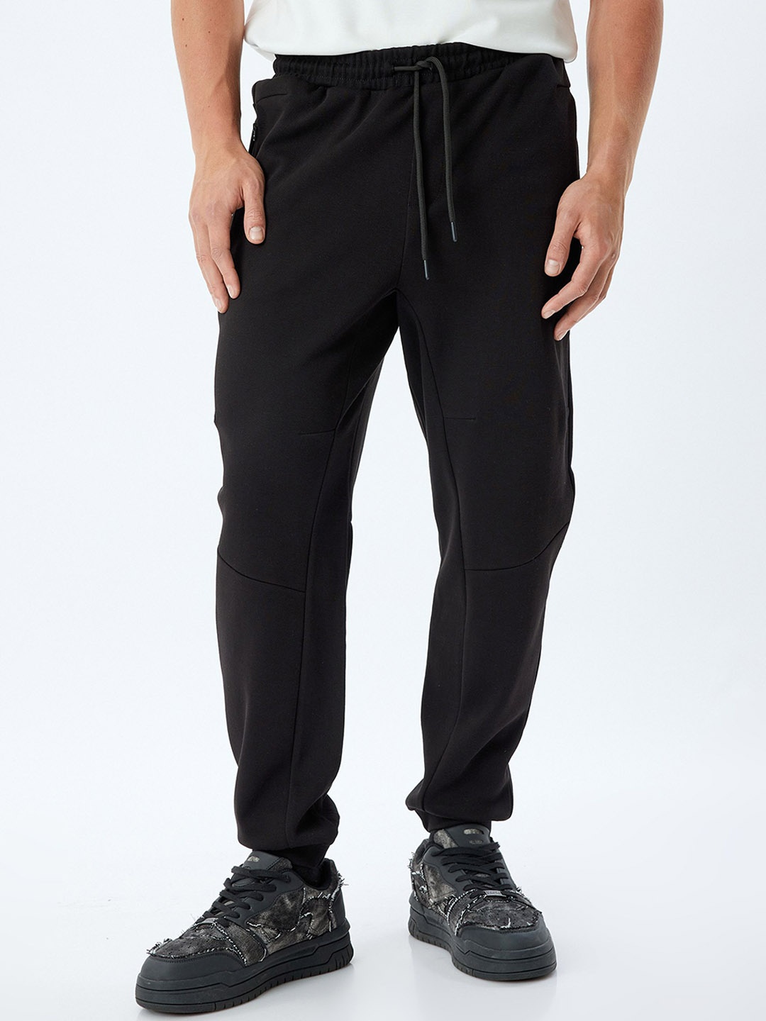 

Koton Men Regular Fit Mid Rise Joggers, Black
