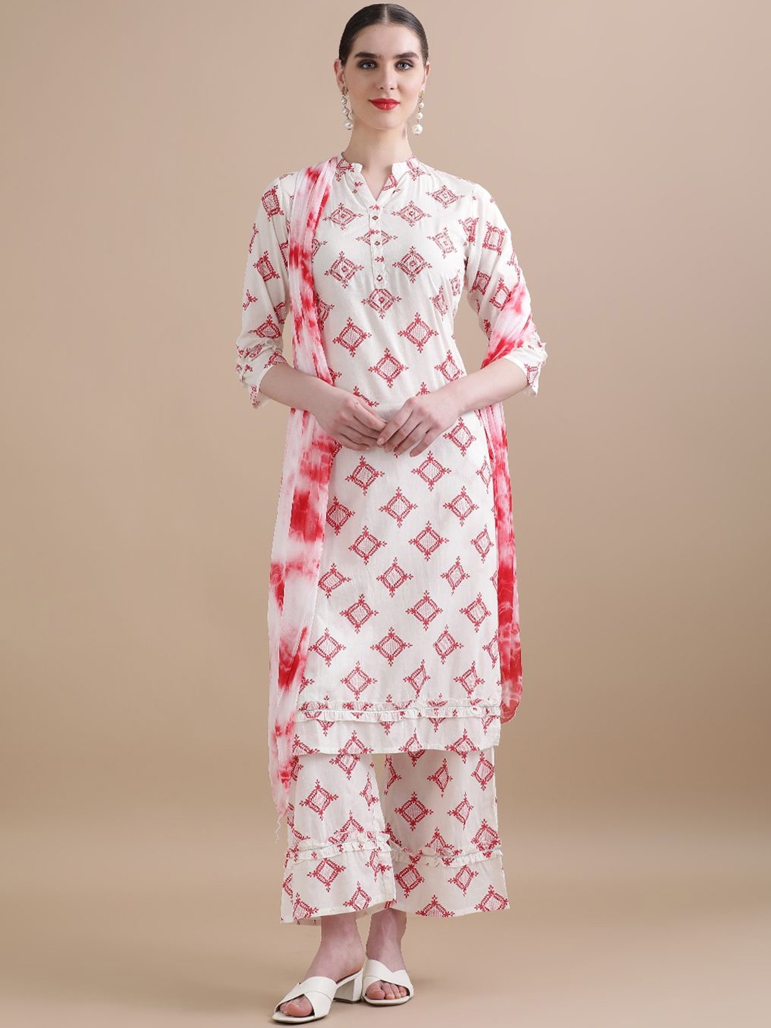 

Jaipur Kurti Red Geometric Printed Mirror Work Pure Cotton Kurta with Palazzo & Dupatta